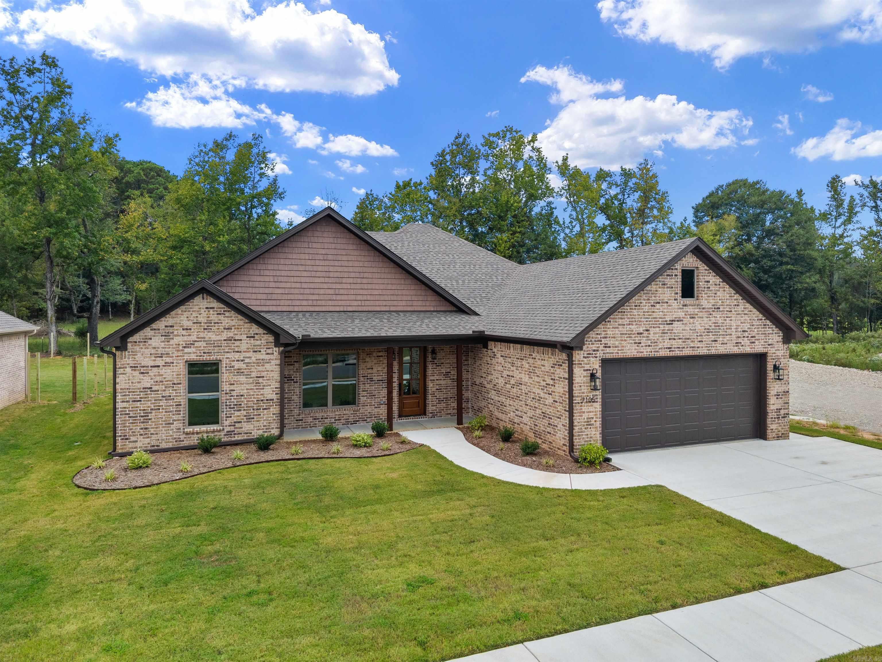 7105 Cold Creek Dr Property Photo 3