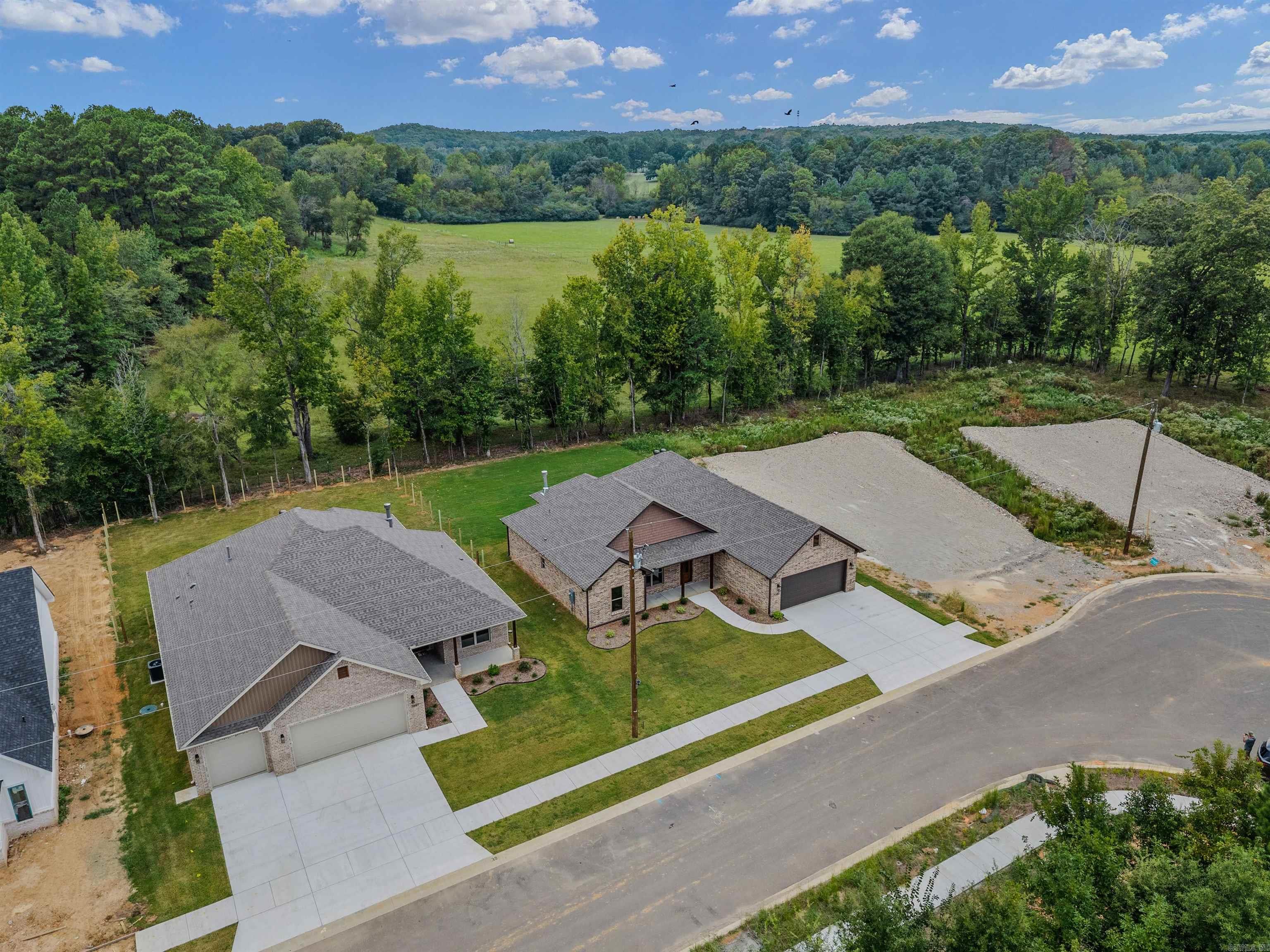 7105 Cold Creek Dr Property Photo 4