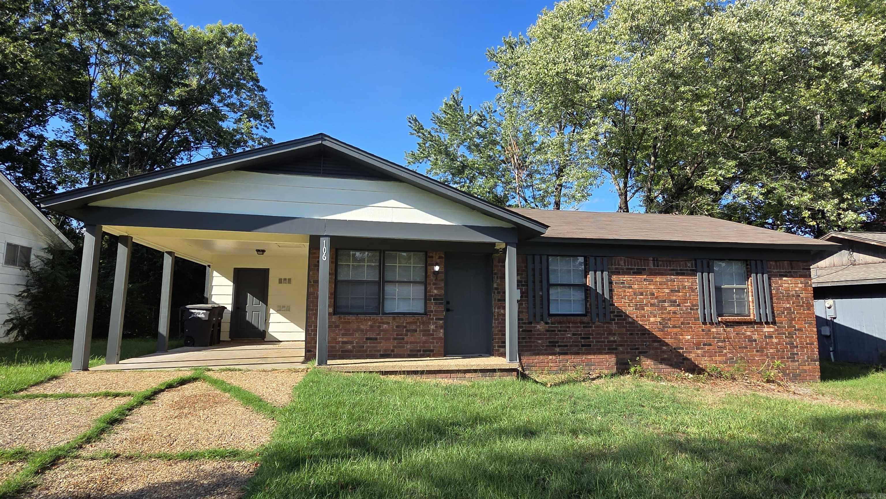 106 Santa Fe Trl Property Photo 1