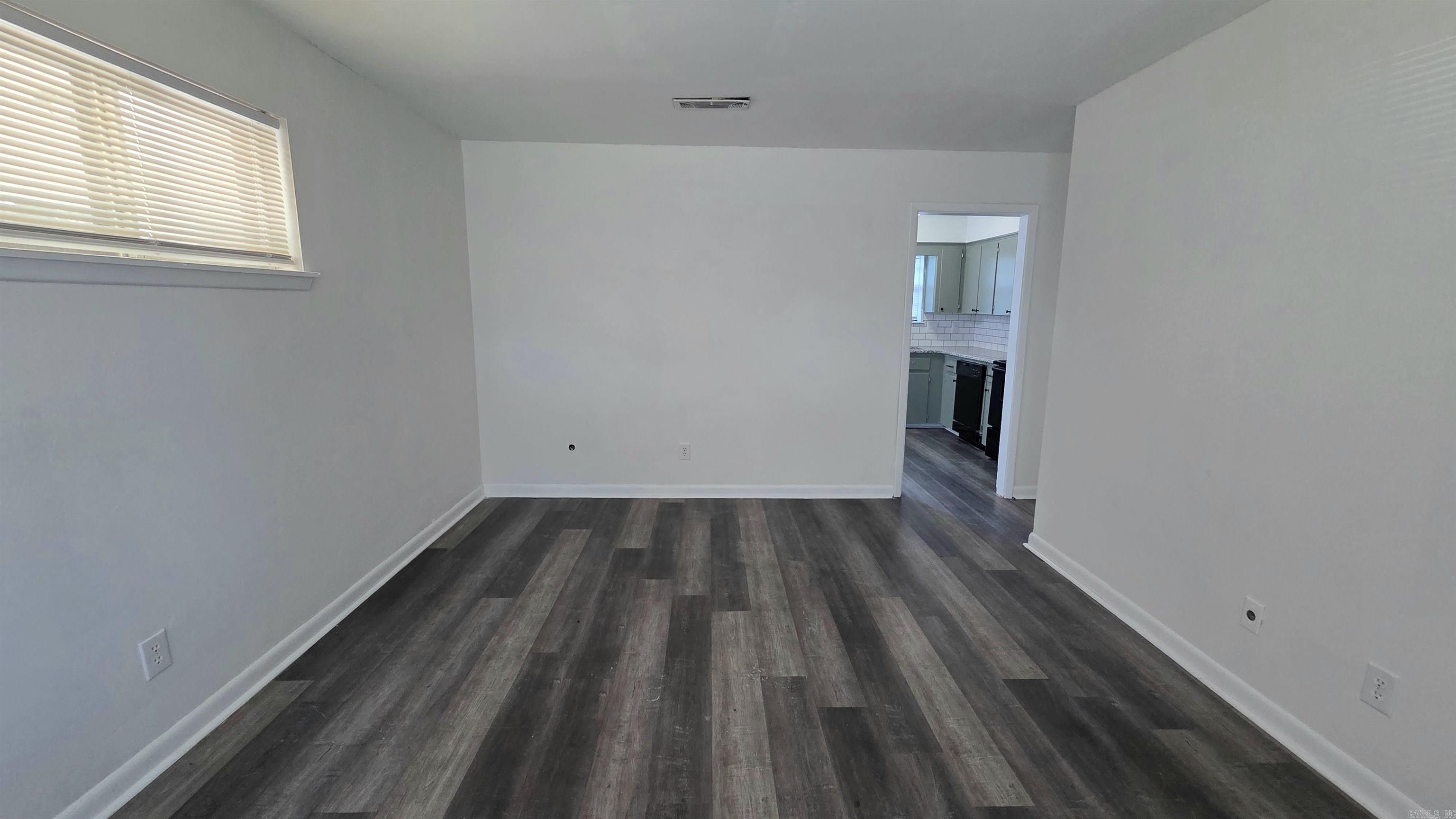 106 Santa Fe Trl Property Photo 2
