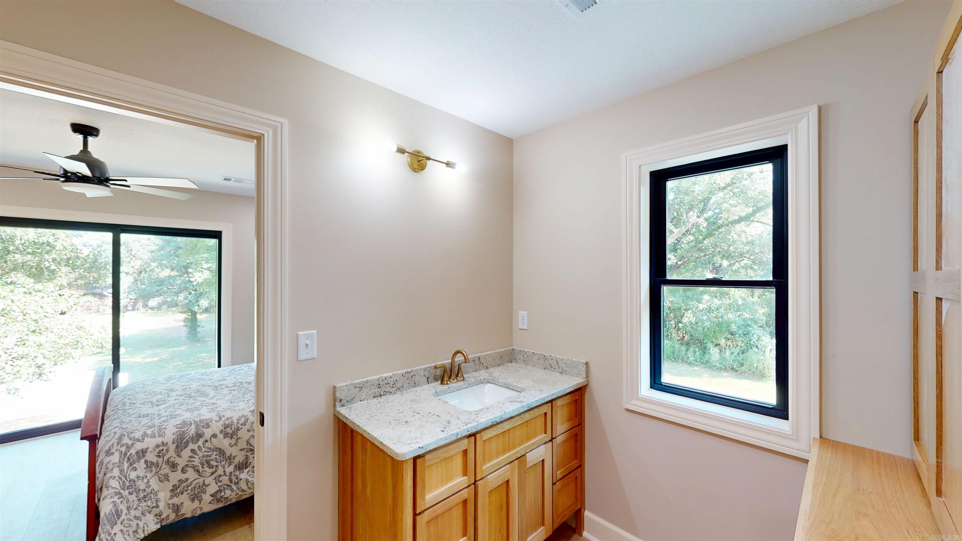1012 E Promise Land Road Property Photo 14