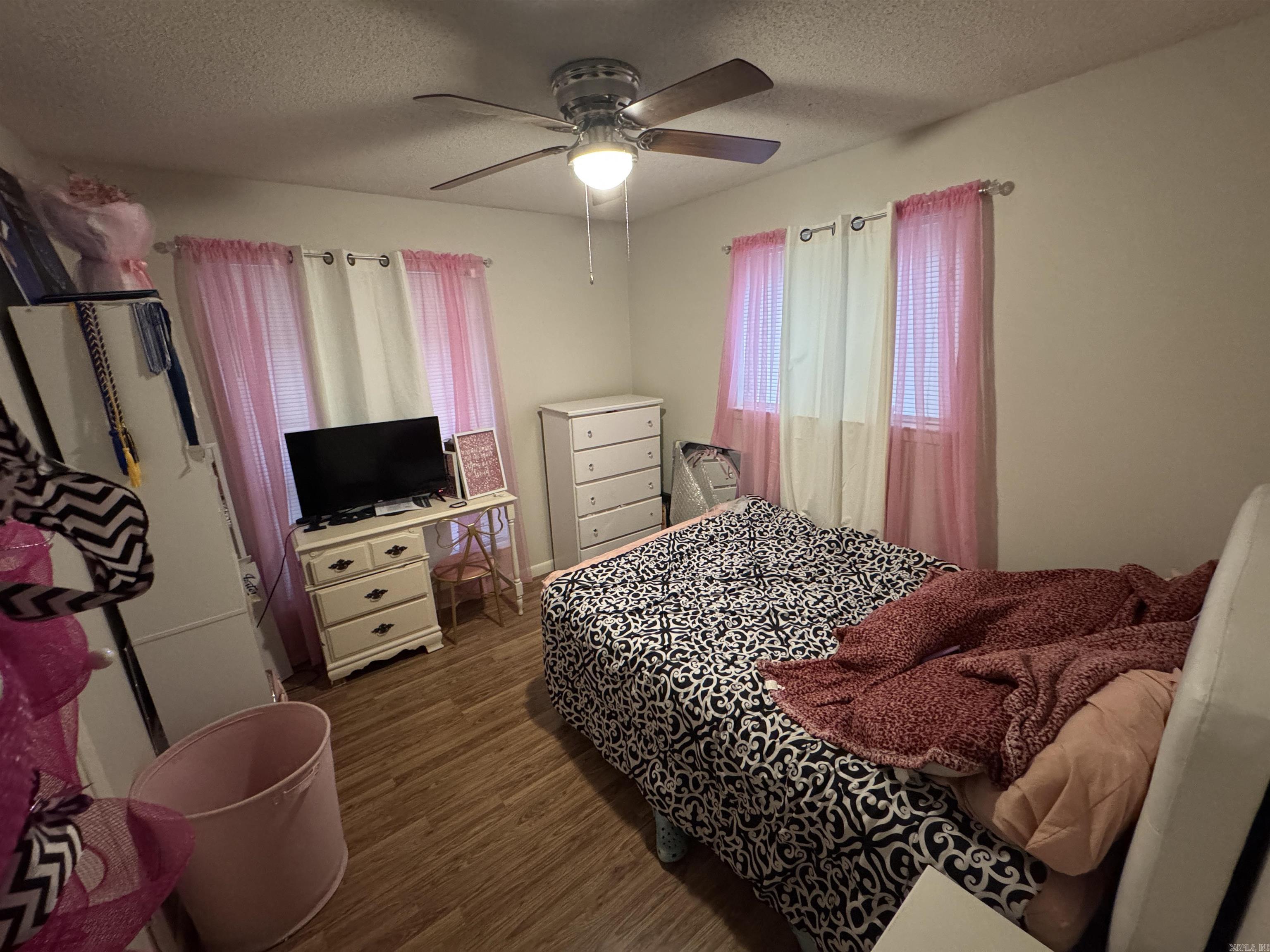 1009 Towering Oaks Dr Property Photo 3