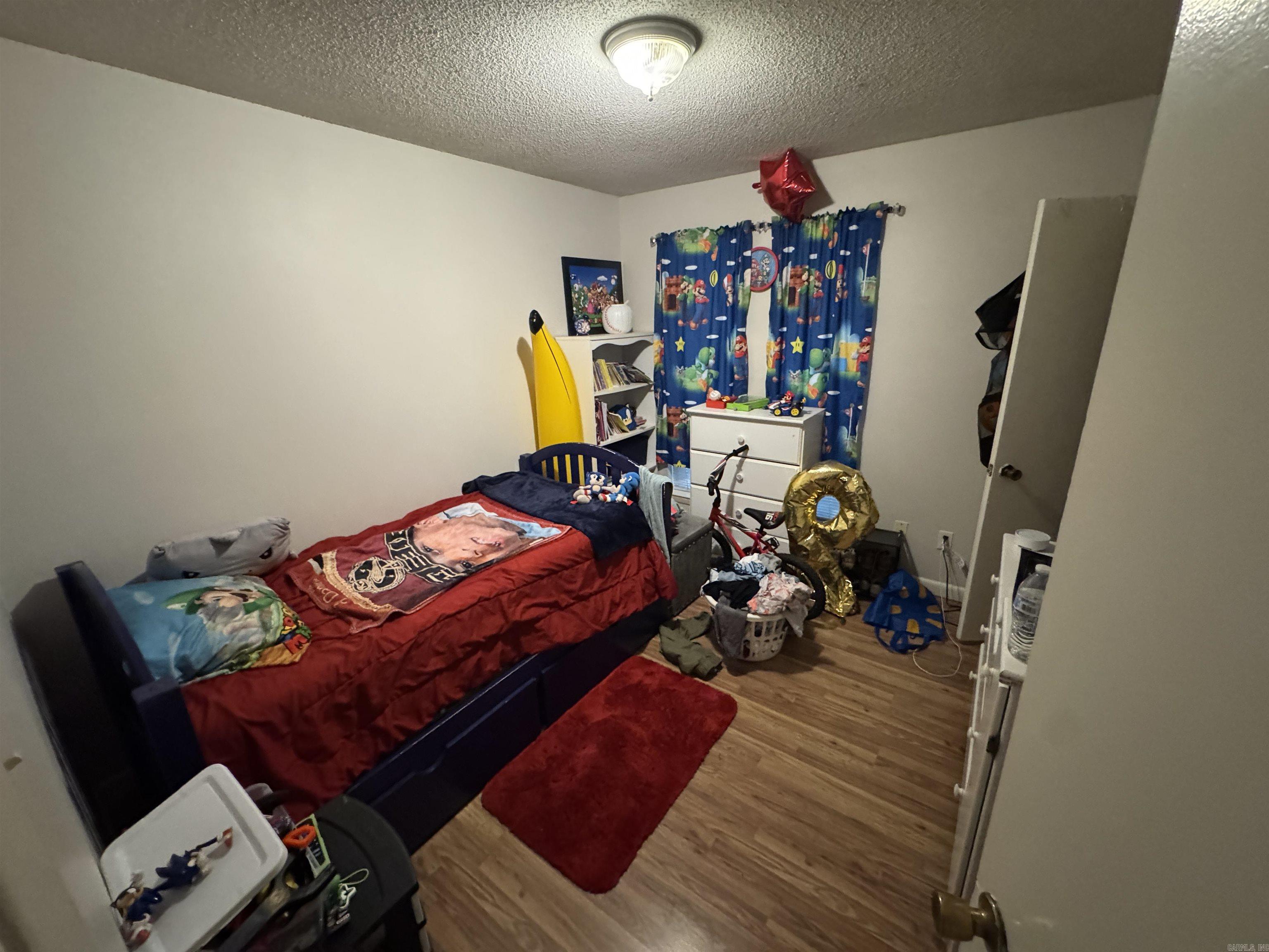 1009 Towering Oaks Dr Property Photo 4