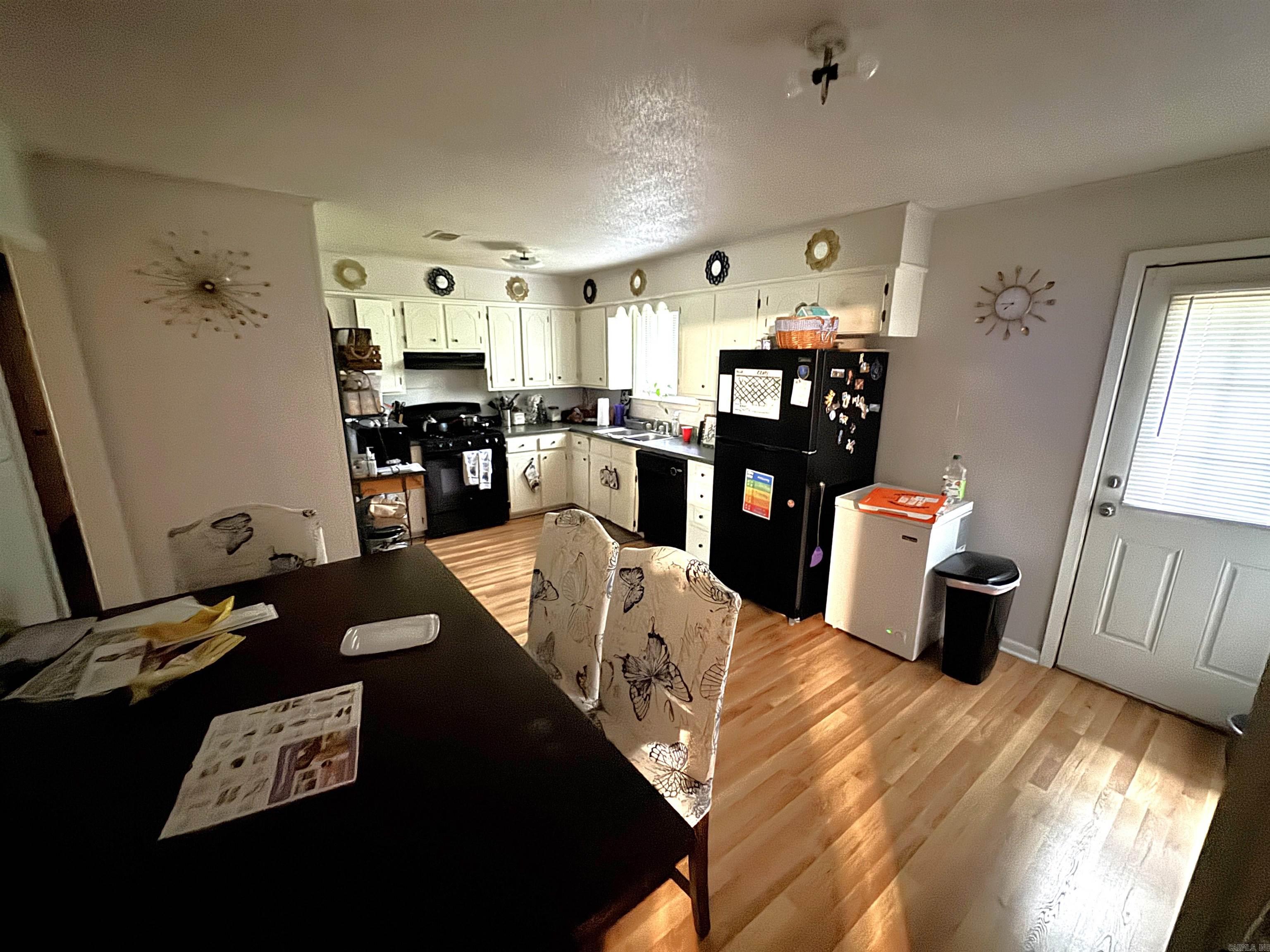 1009 Towering Oaks Dr Property Photo 9