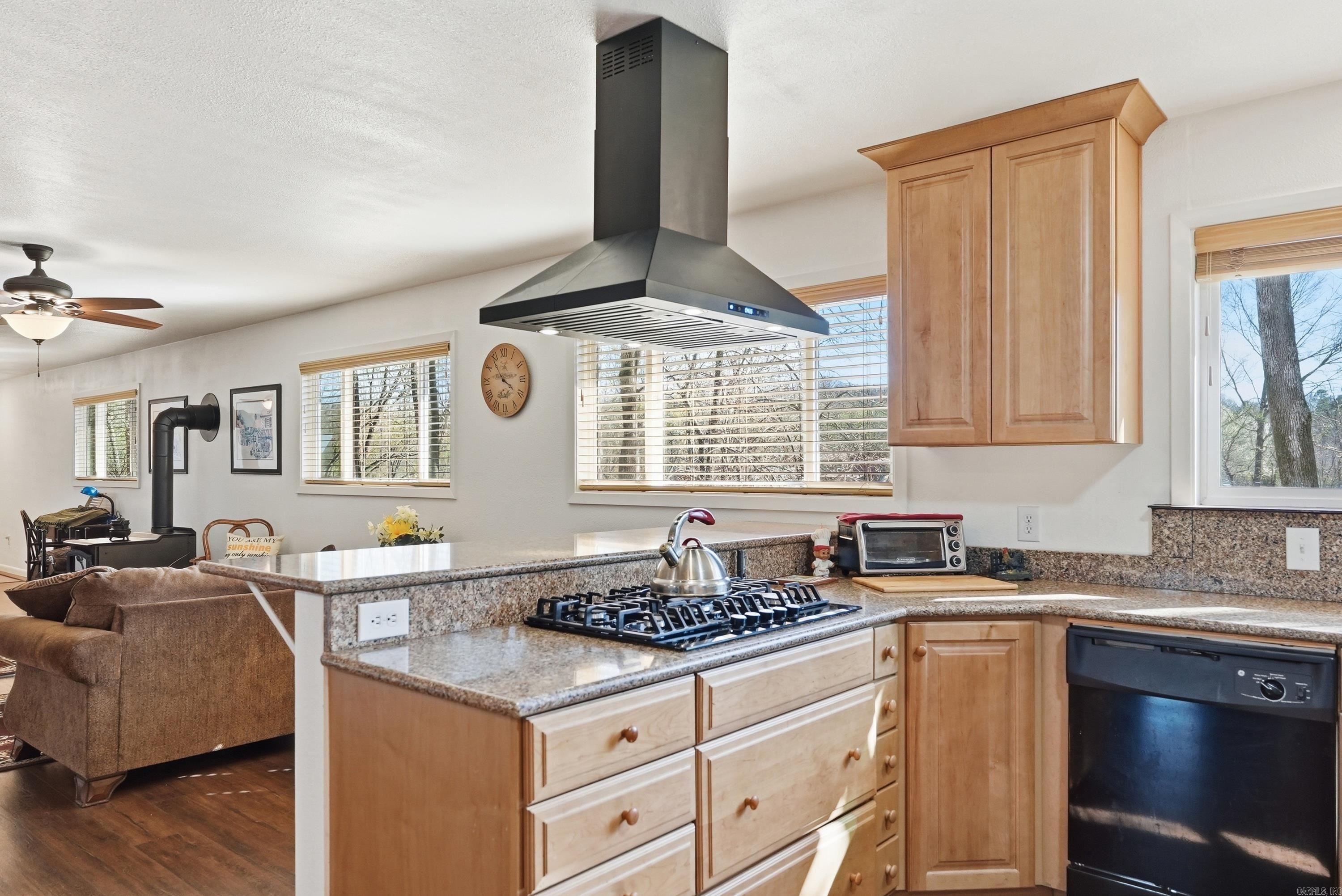 279 River Drive Est Property Photo 18