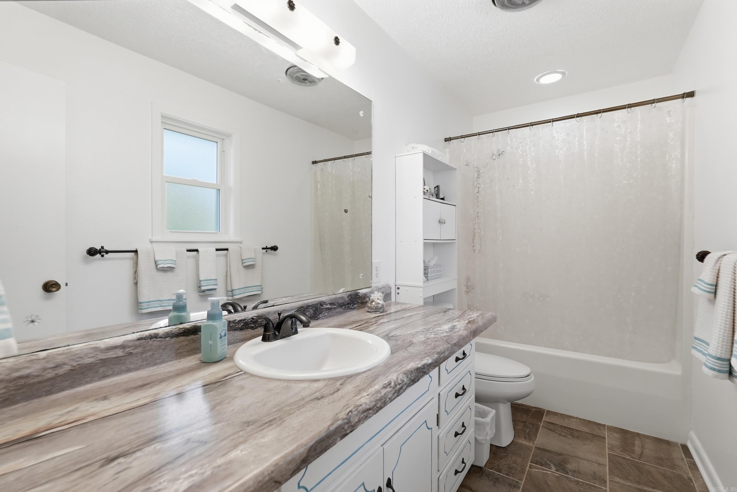279 River Drive Est Property Photo 27