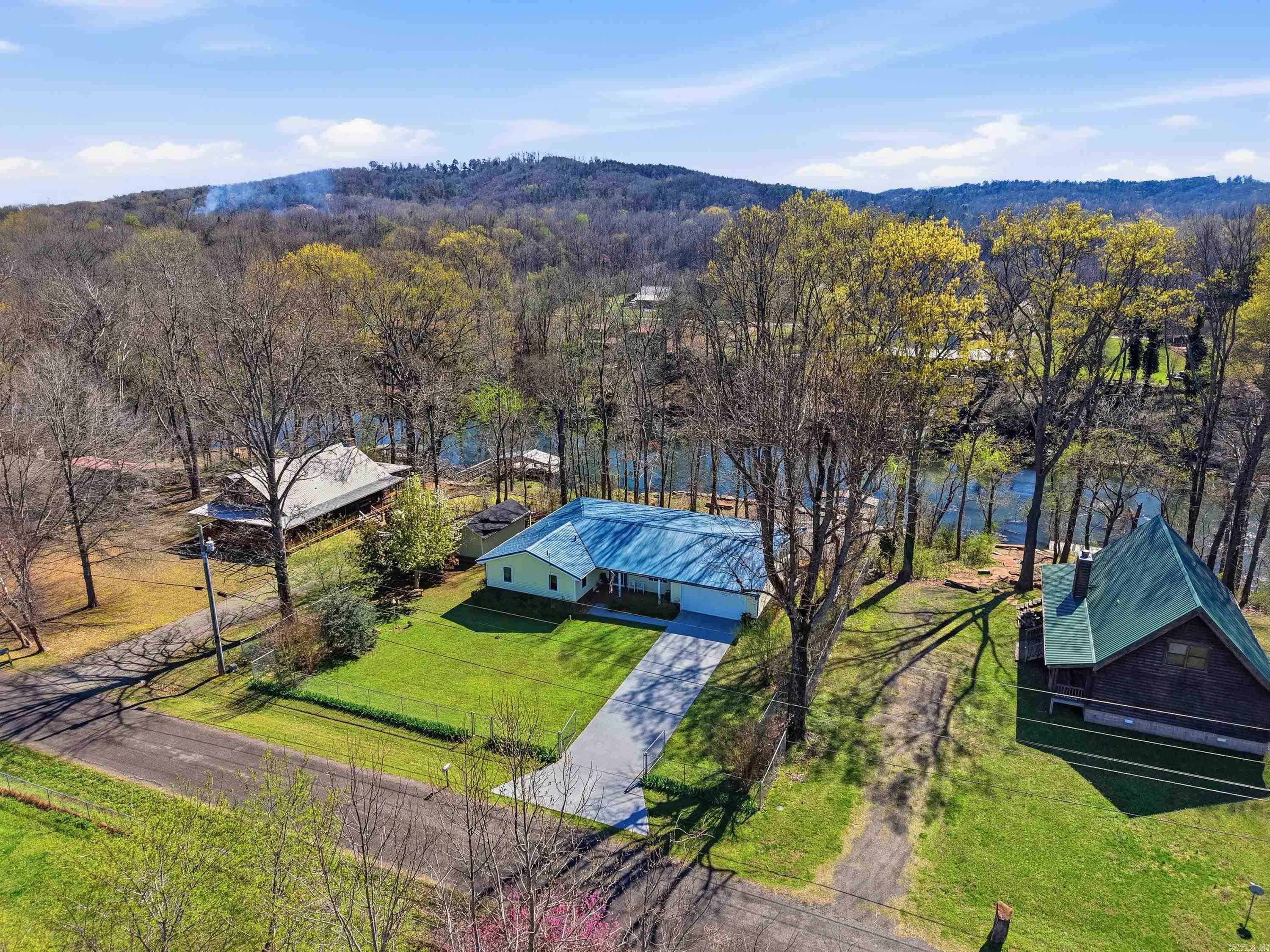 279 River Drive Est Property Photo 35
