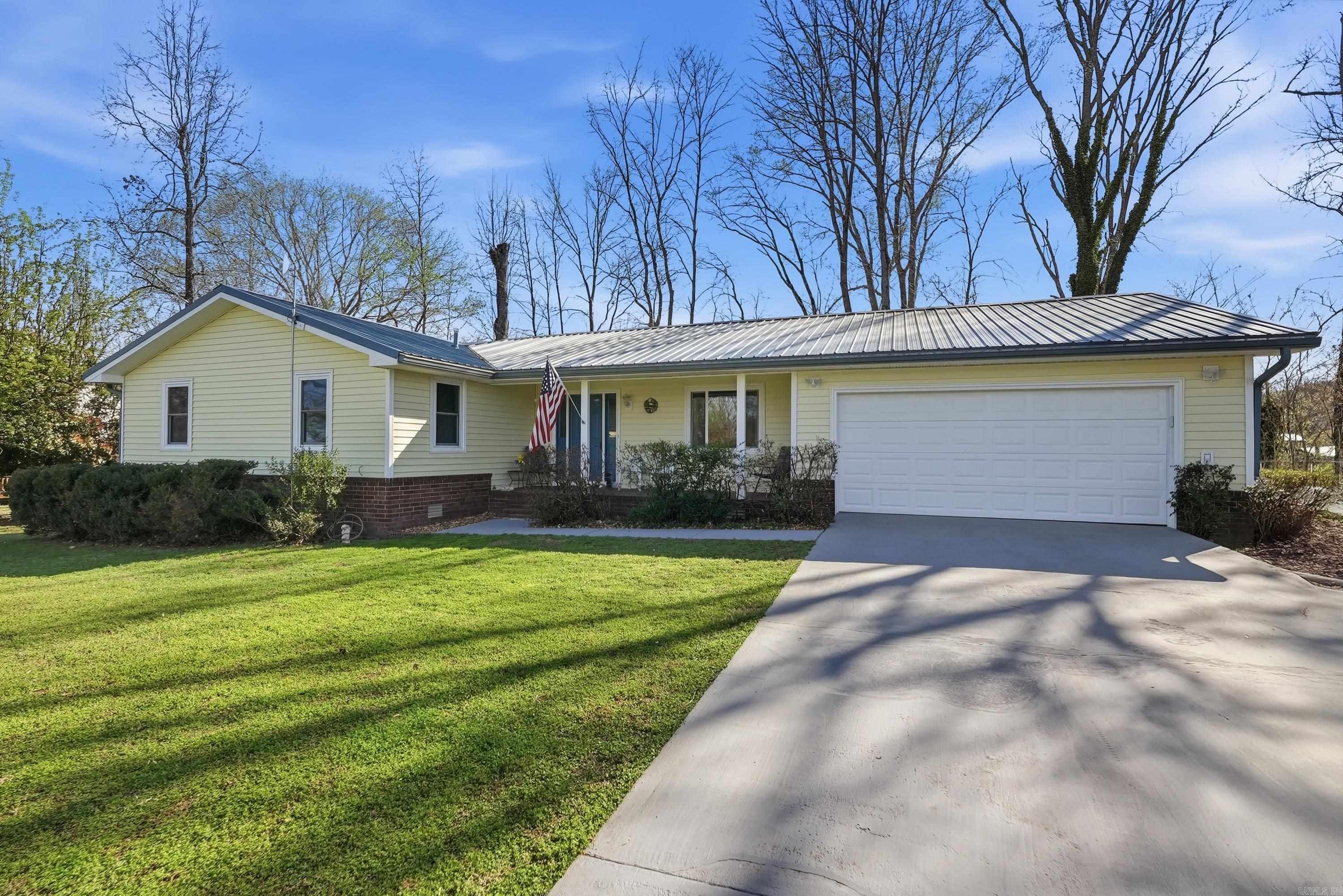 279 River Drive Est Property Photo 38