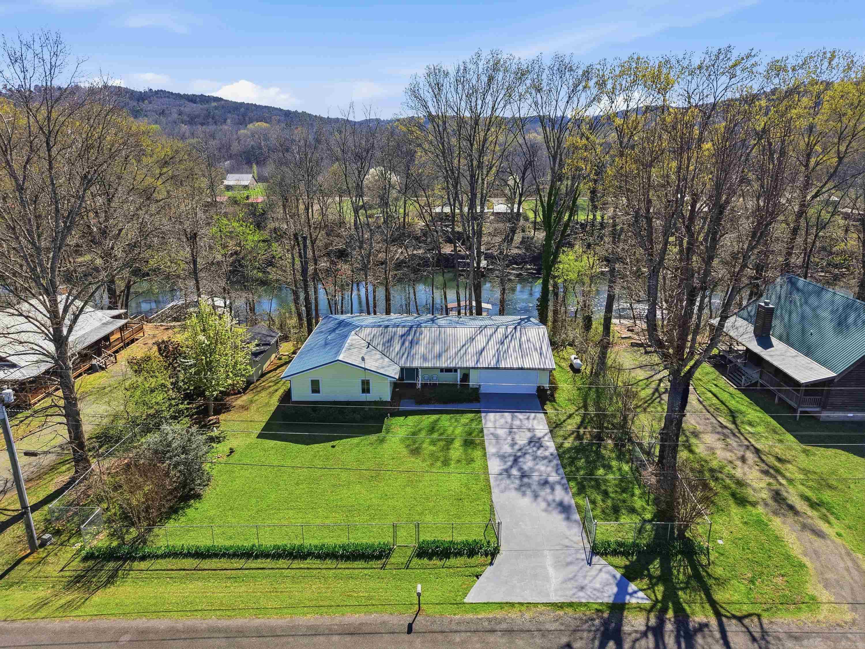 279 River Drive Est Property Photo 39