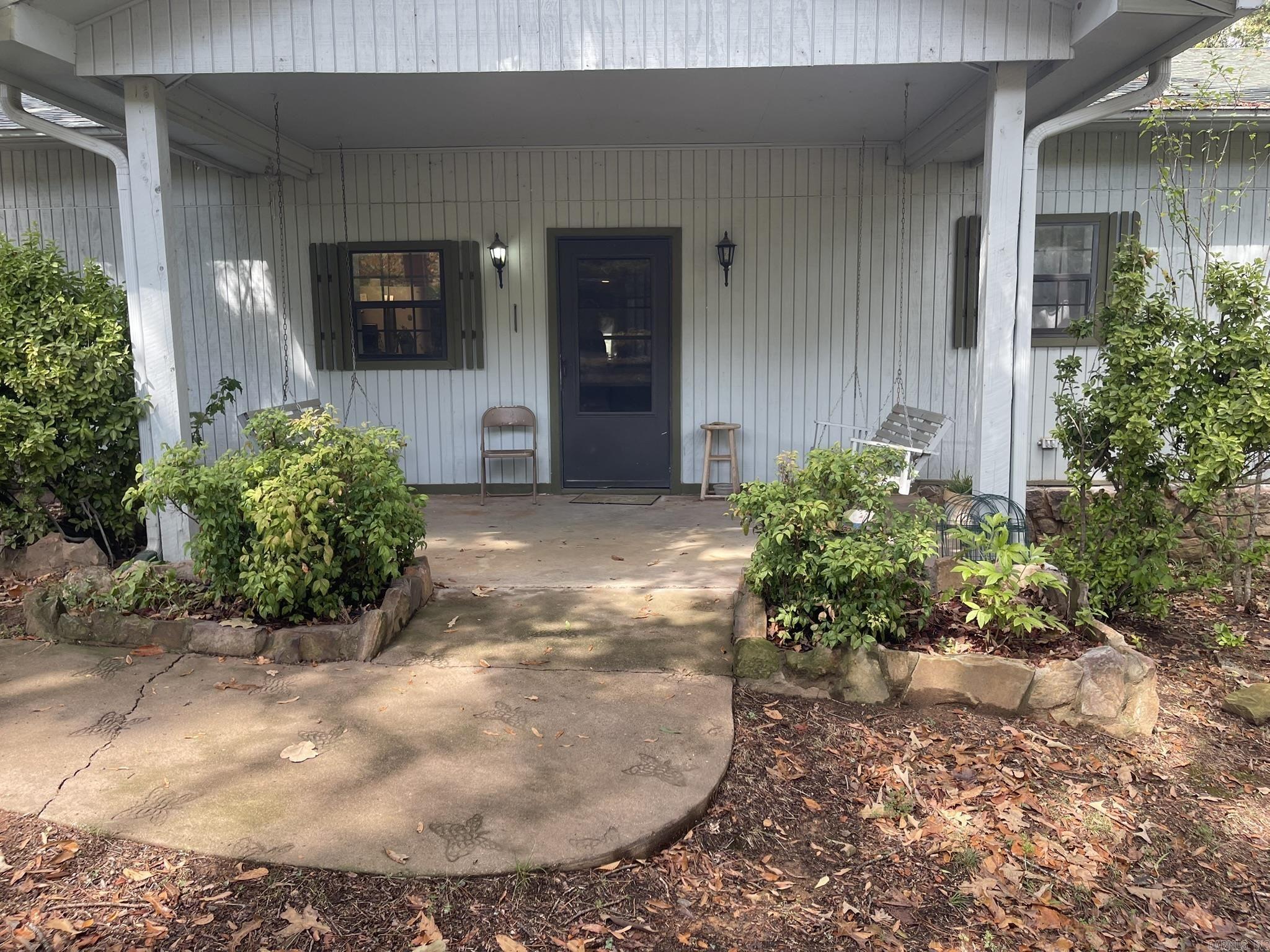 350 Round Mountain Lane Property Photo 5