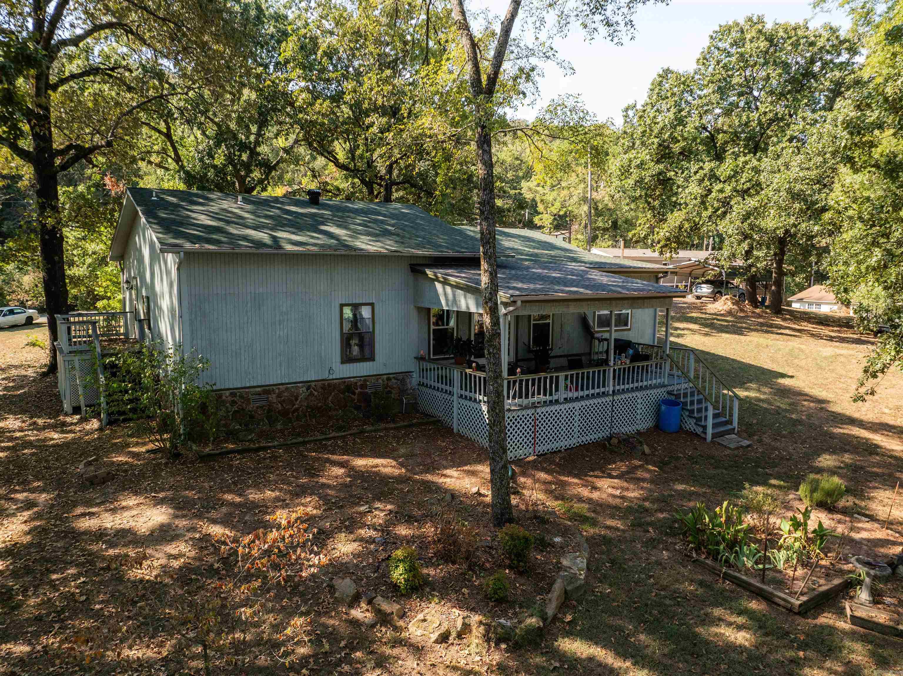 350 Round Mountain Lane Property Photo 8