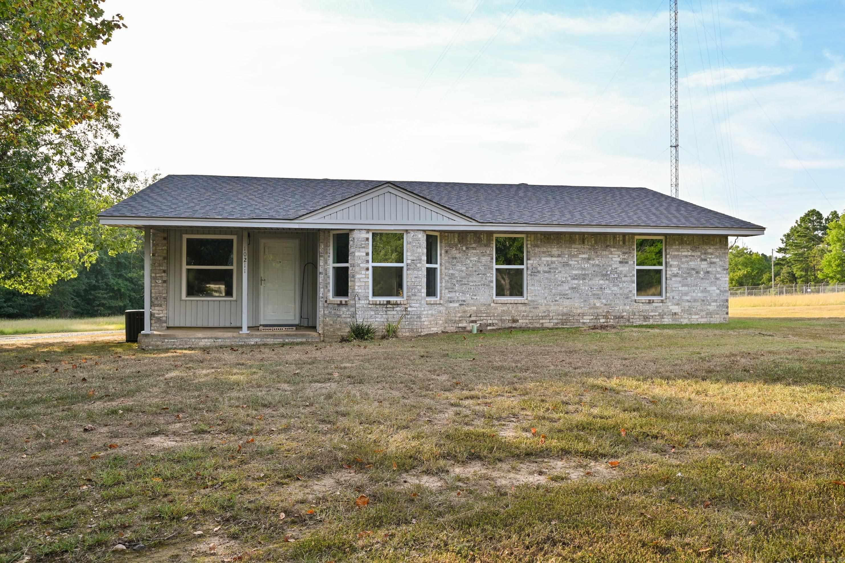 10211 Highway 190 Highway Property Photo 2