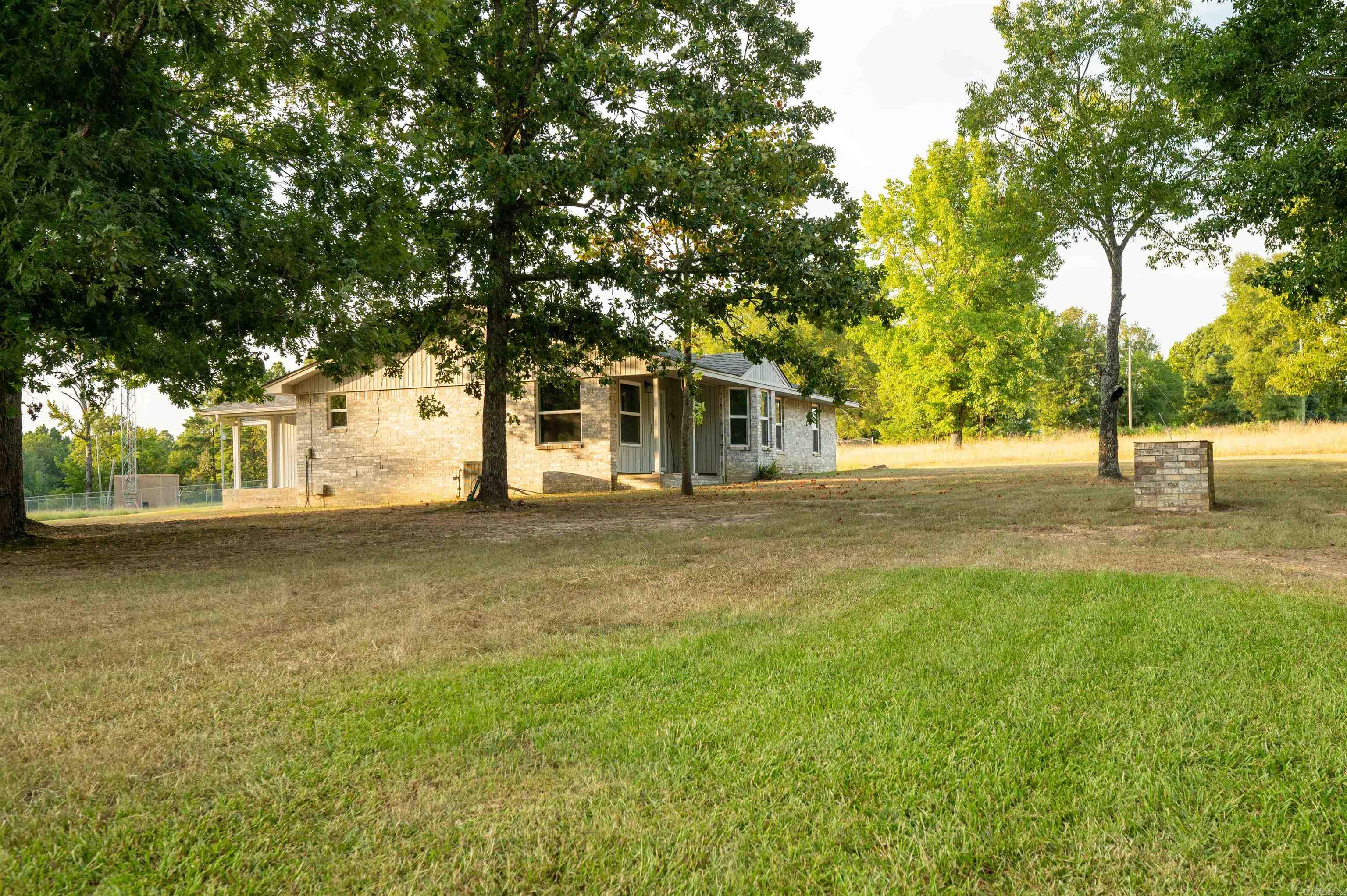 10211 Highway 190 Highway Property Photo 3