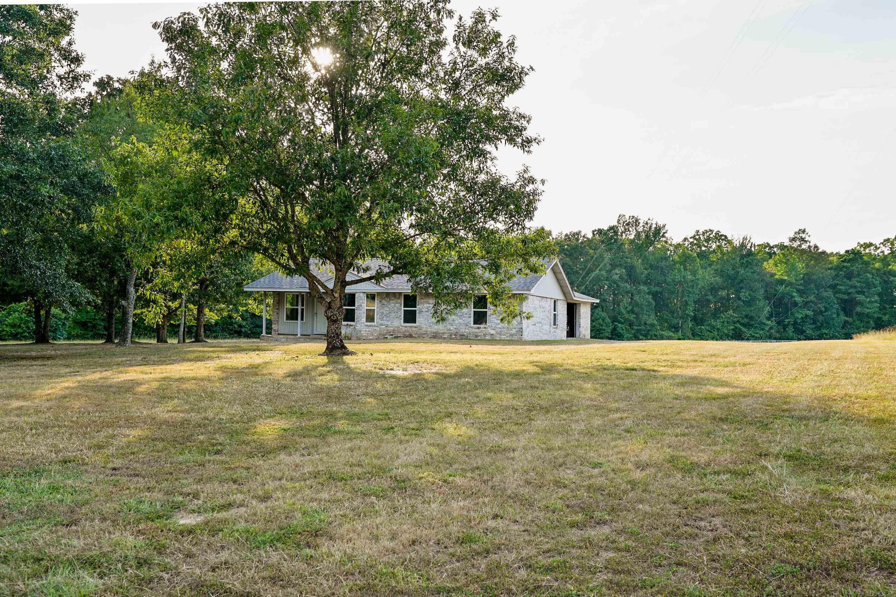 10211 Highway 190 Highway Property Photo 5