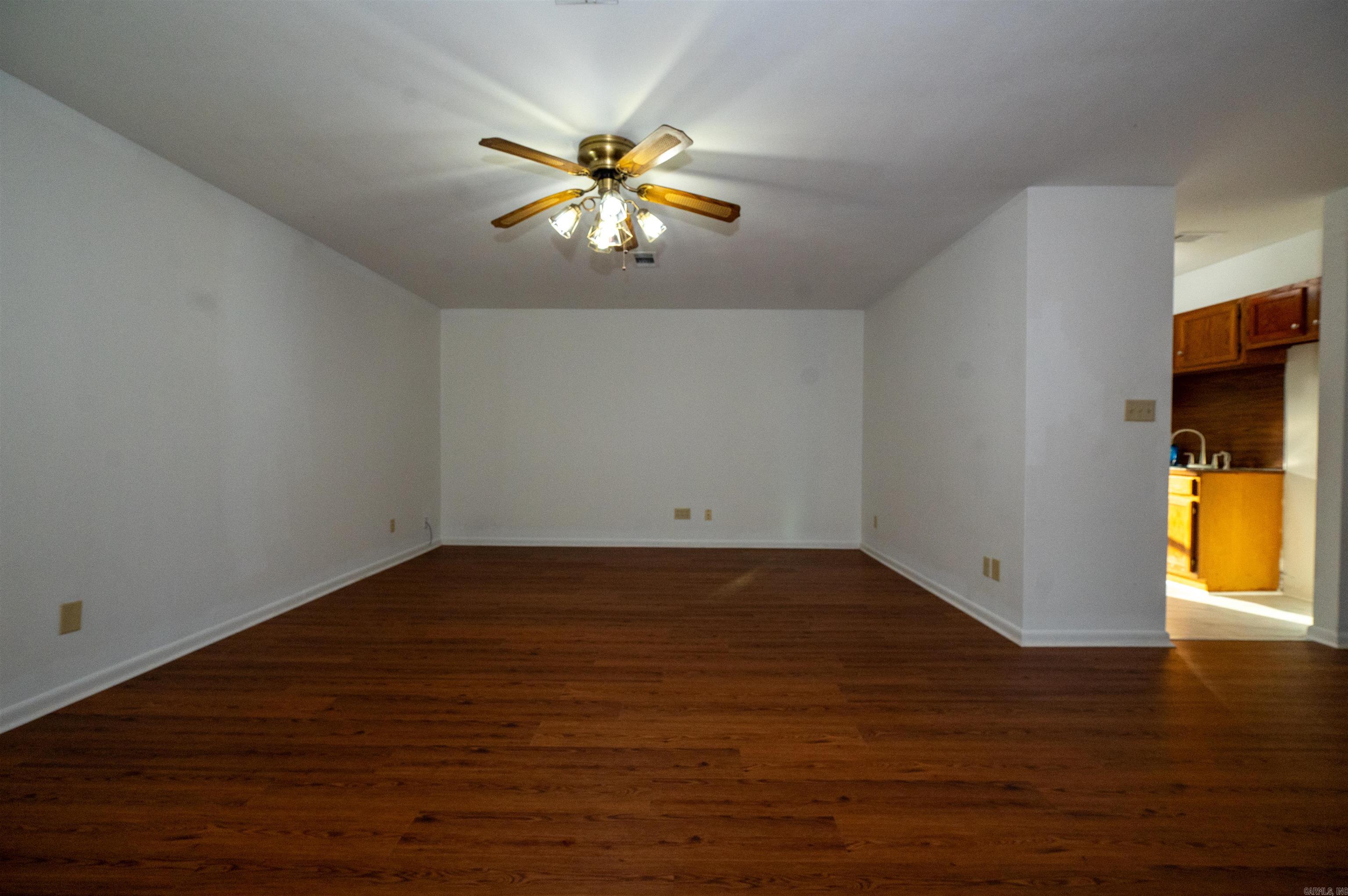 10211 Highway 190 Highway Property Photo 8