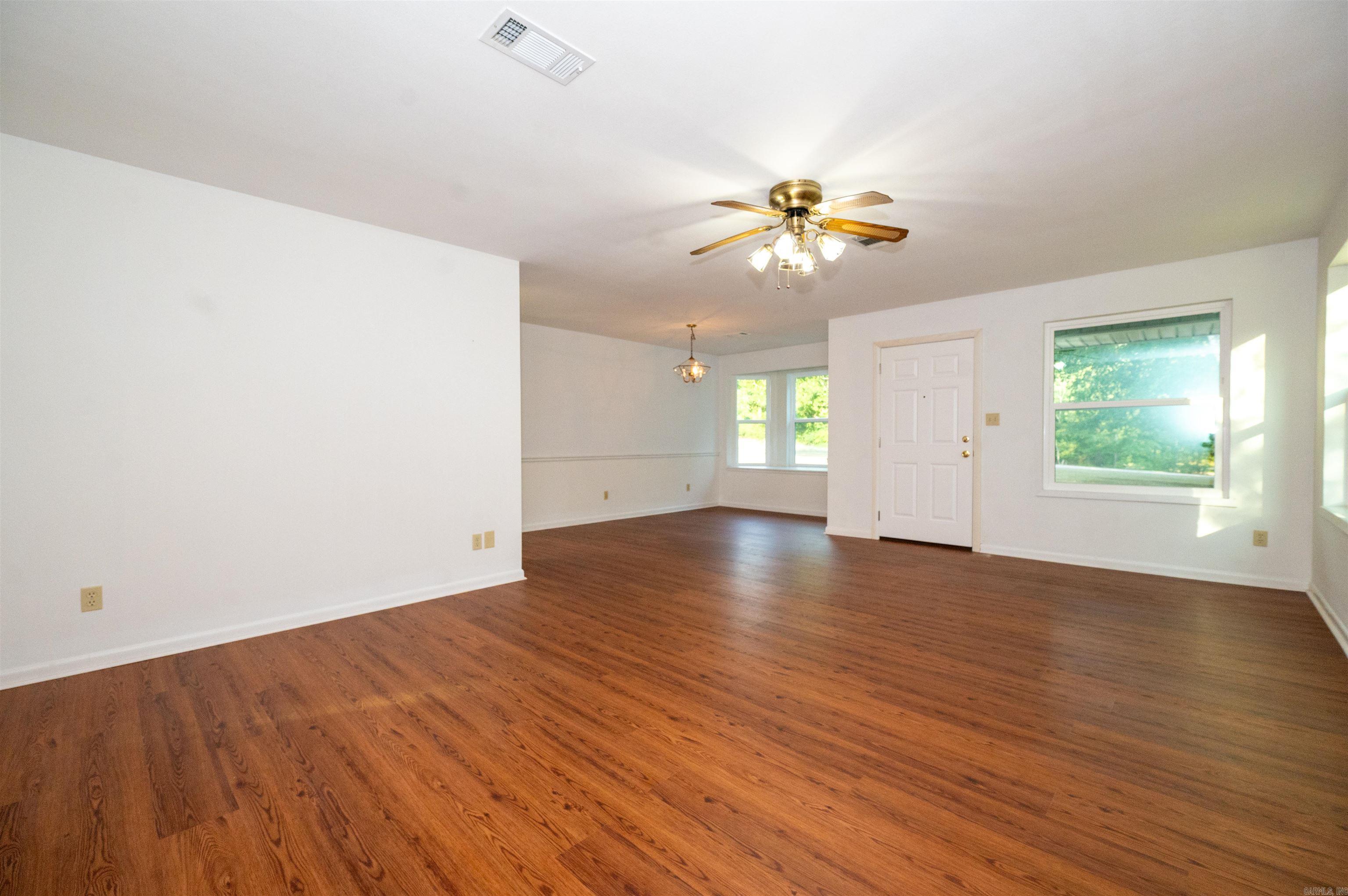 10211 Highway 190 Highway Property Photo 11