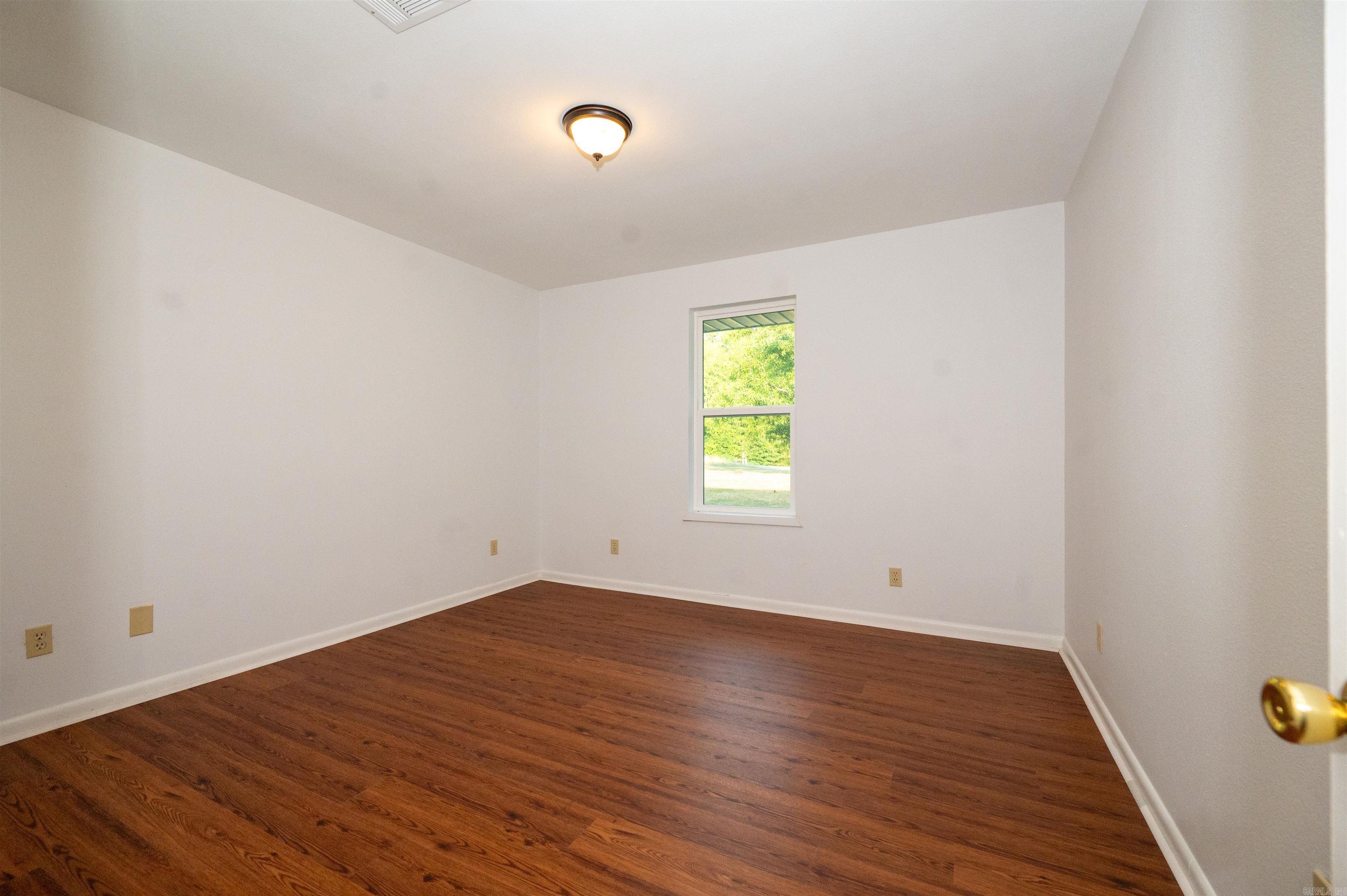 10211 Highway 190 Highway Property Photo 33