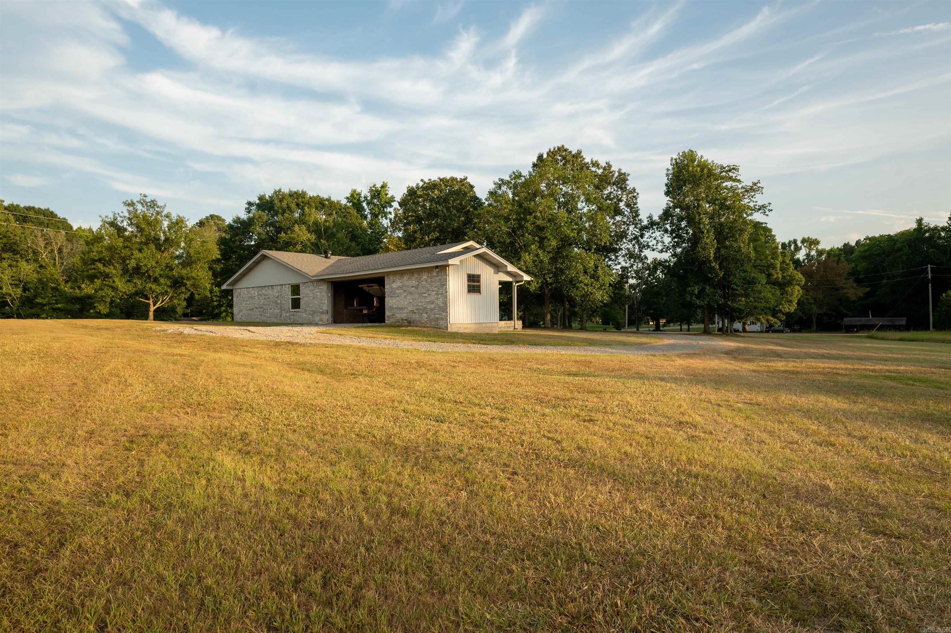 10211 Highway 190 Highway Property Photo 42