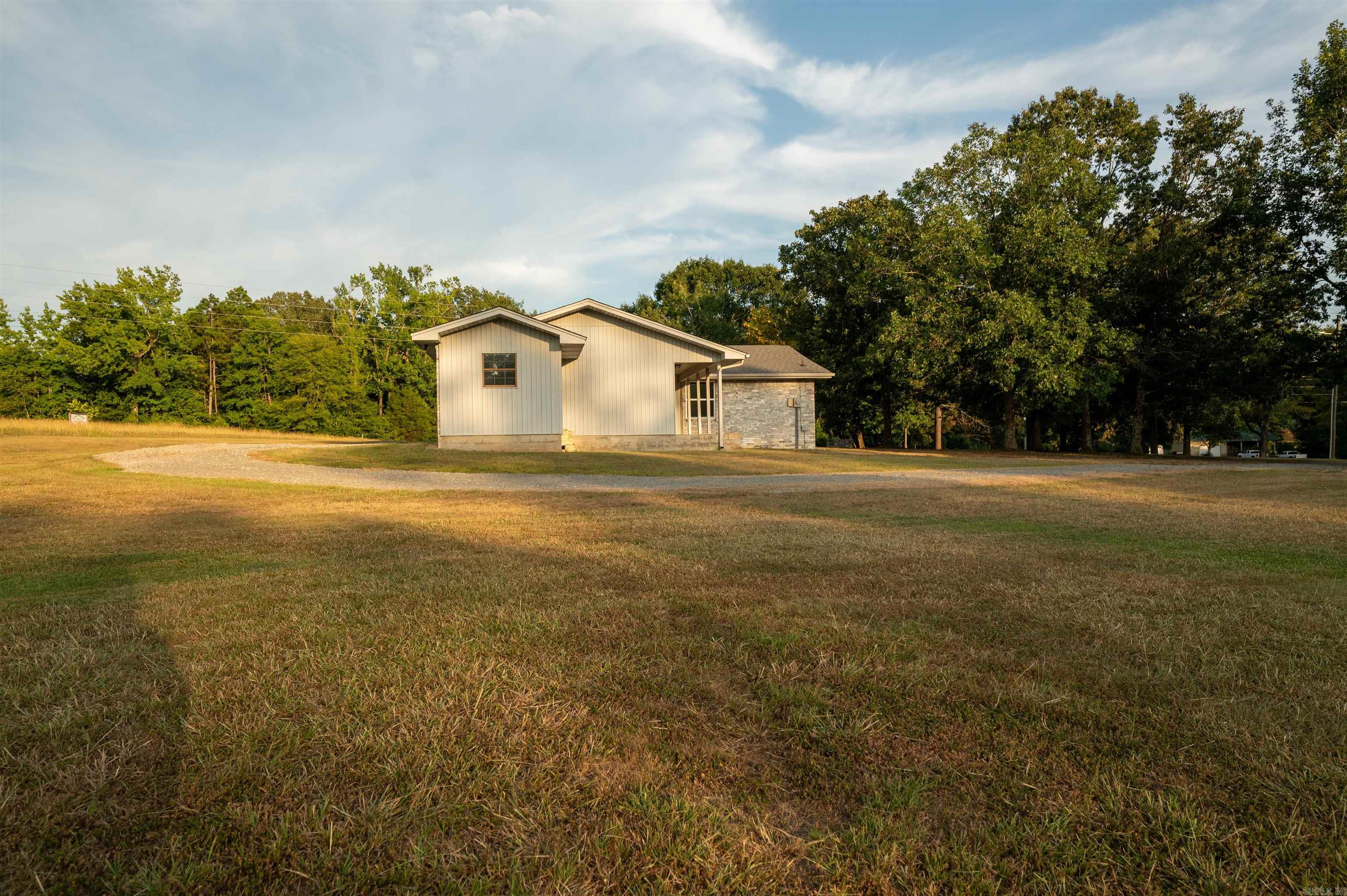 10211 Highway 190 Highway Property Photo 44