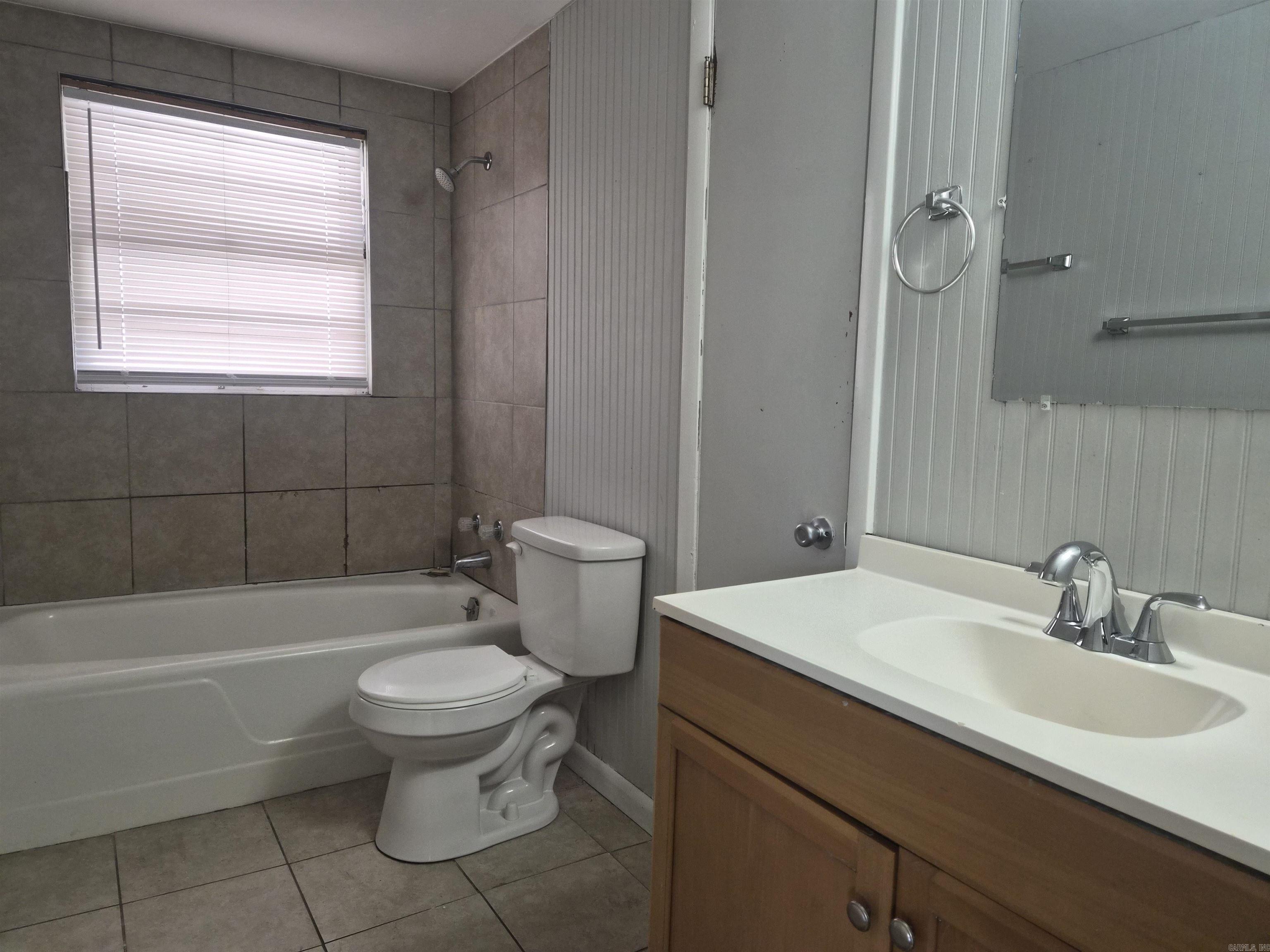 4700 Atkins St Property Photo 11
