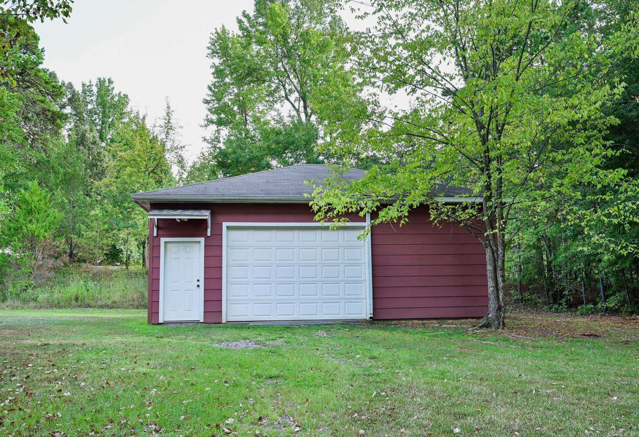 908 Orchard Avenue Property Photo 5