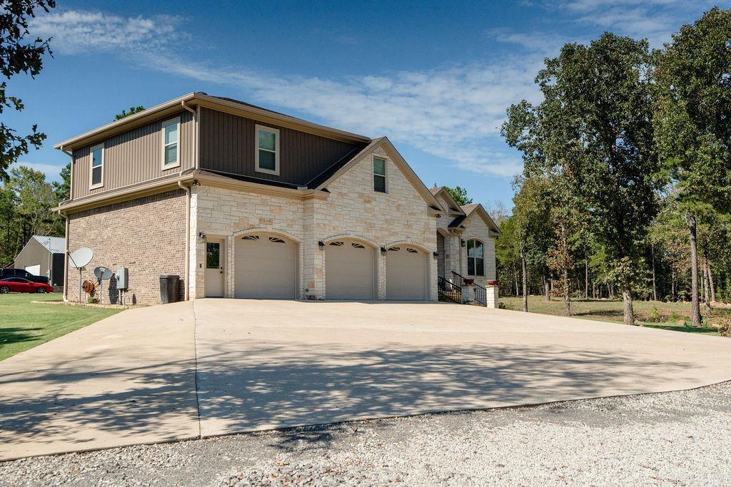 129 Industrial Park Drive Property Photo 2
