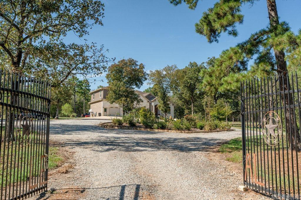 129 Industrial Park Drive Property Photo 5