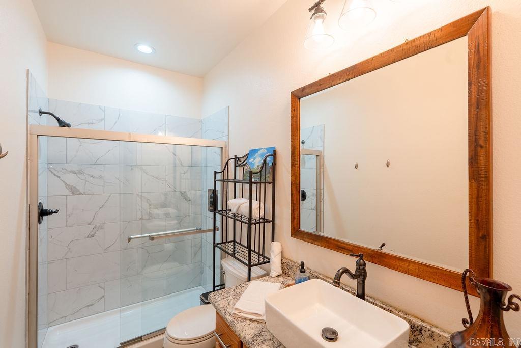 129 Industrial Park Drive Property Photo 31