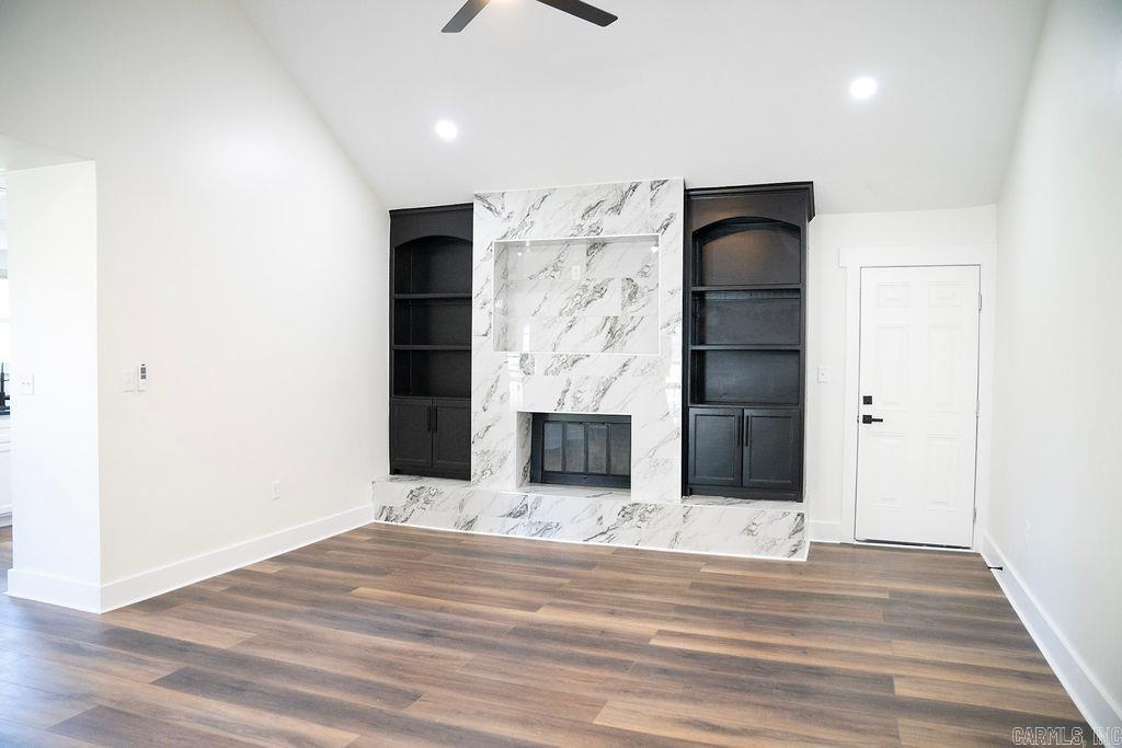 7 Neal Street Property Photo 5