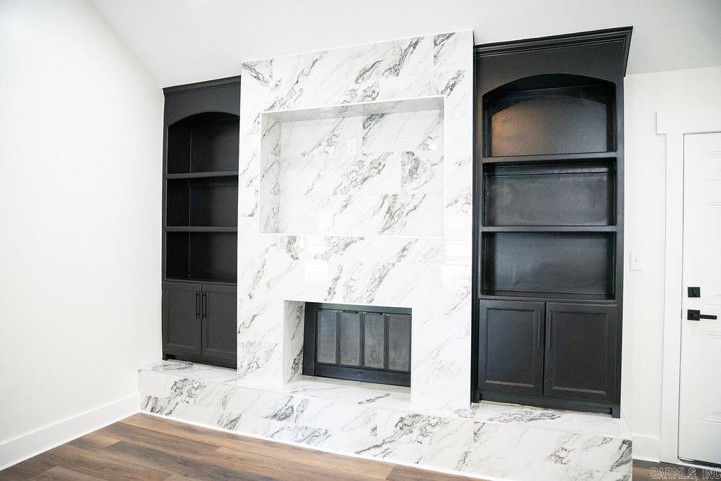 7 Neal Street Property Photo 6