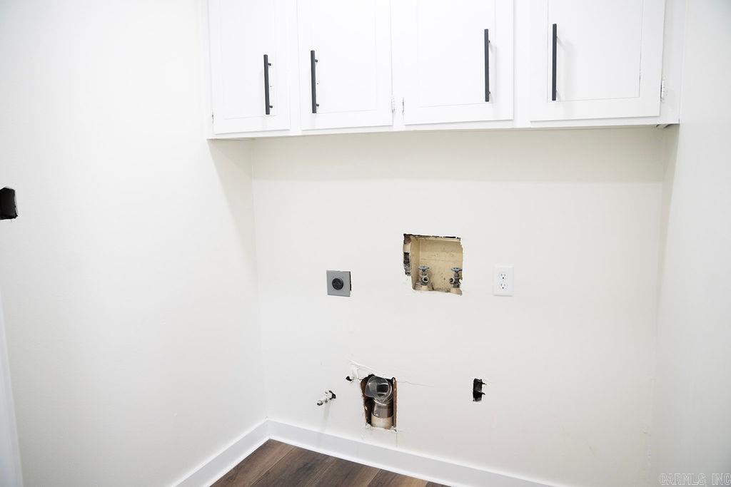 7 Neal Street Property Photo 11