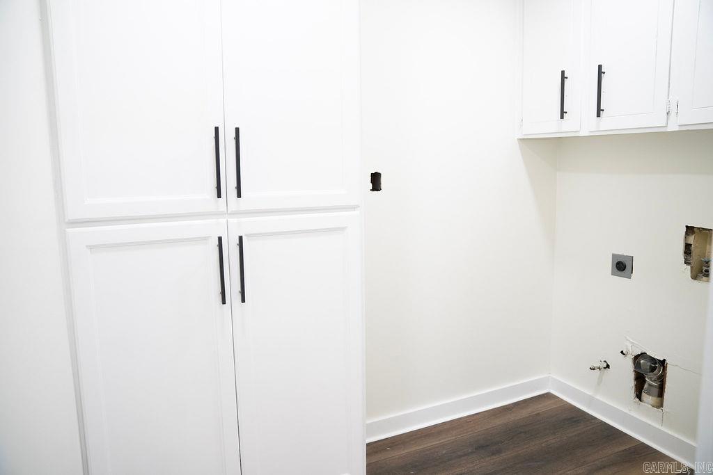 7 Neal Street Property Photo 12