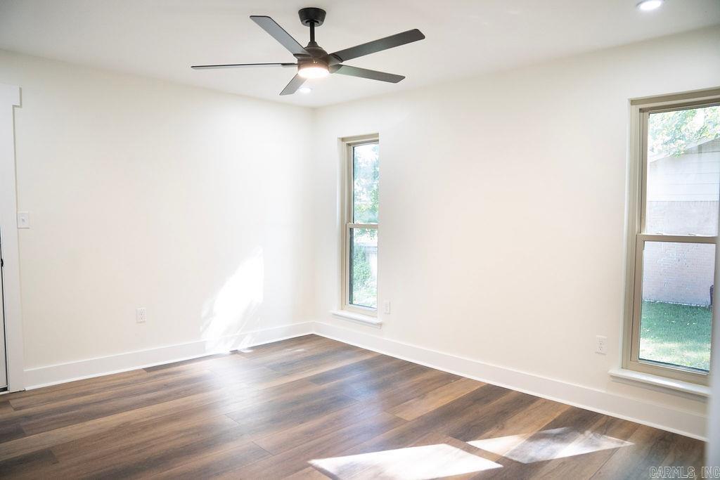 7 Neal Street Property Photo 14