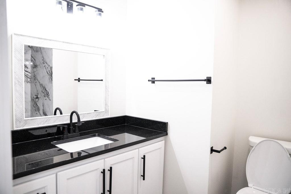 7 Neal Street Property Photo 23