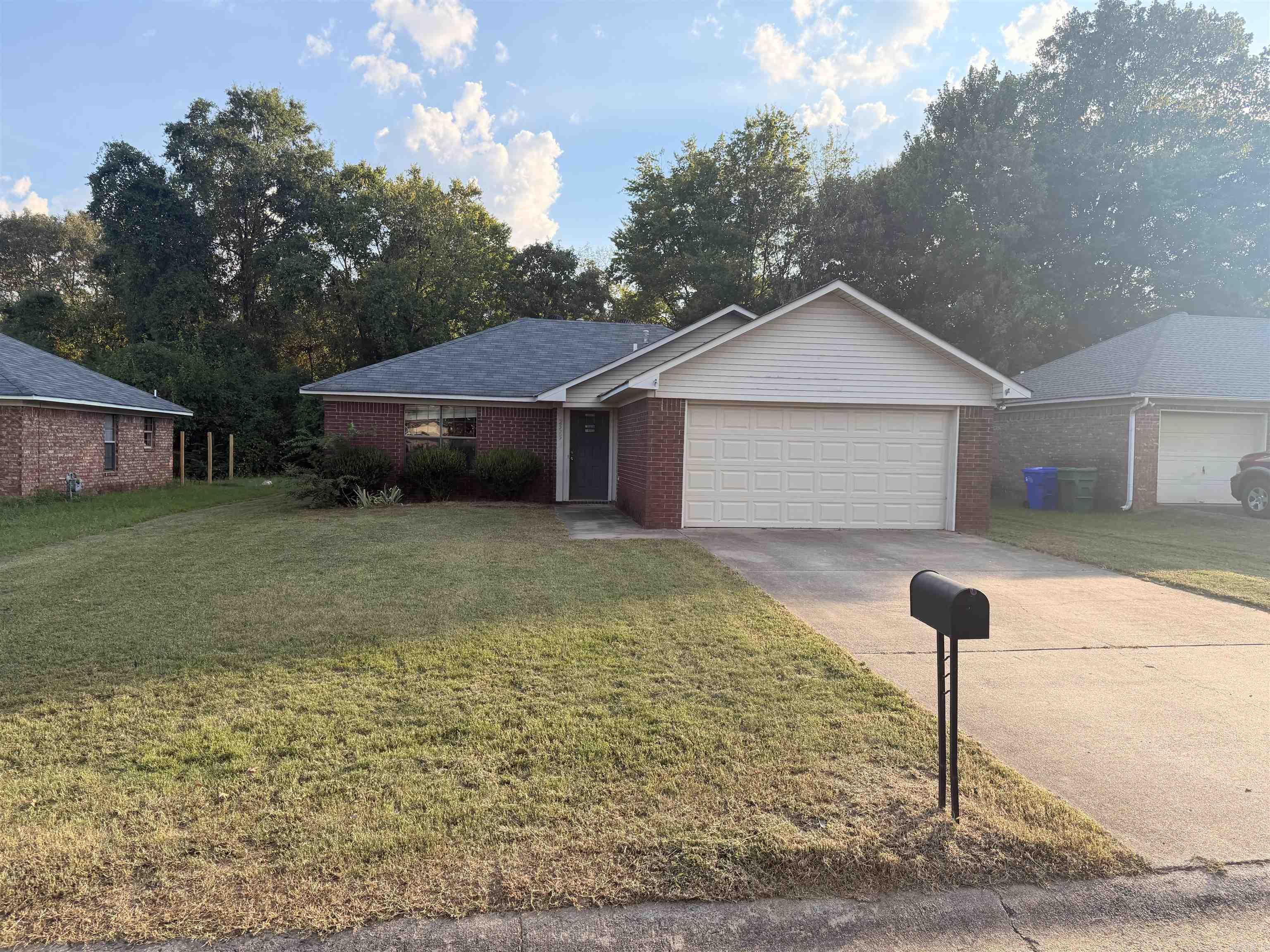 2575 Winchester Drive Property Photo 1
