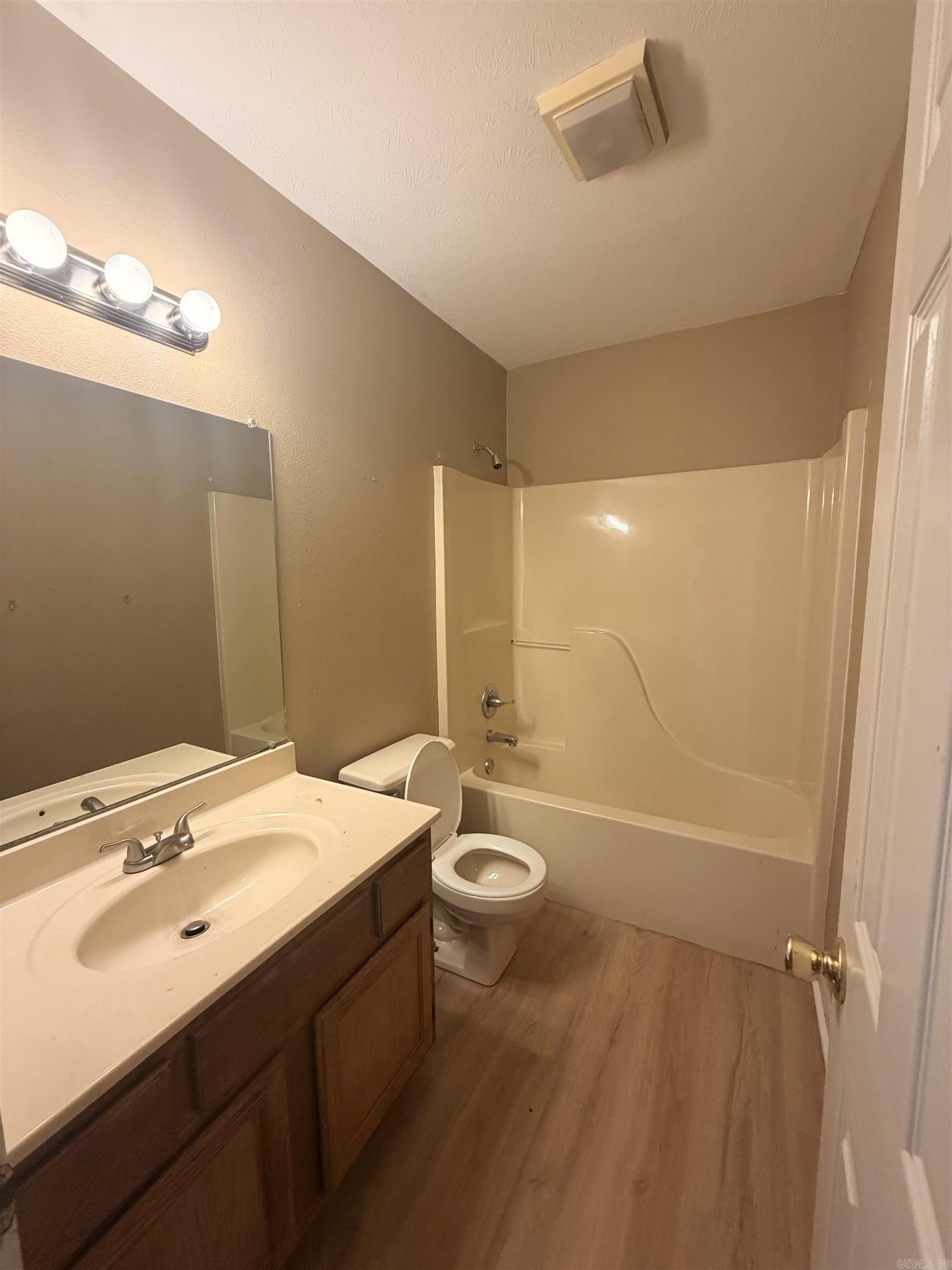 2575 Winchester Drive Property Photo 7