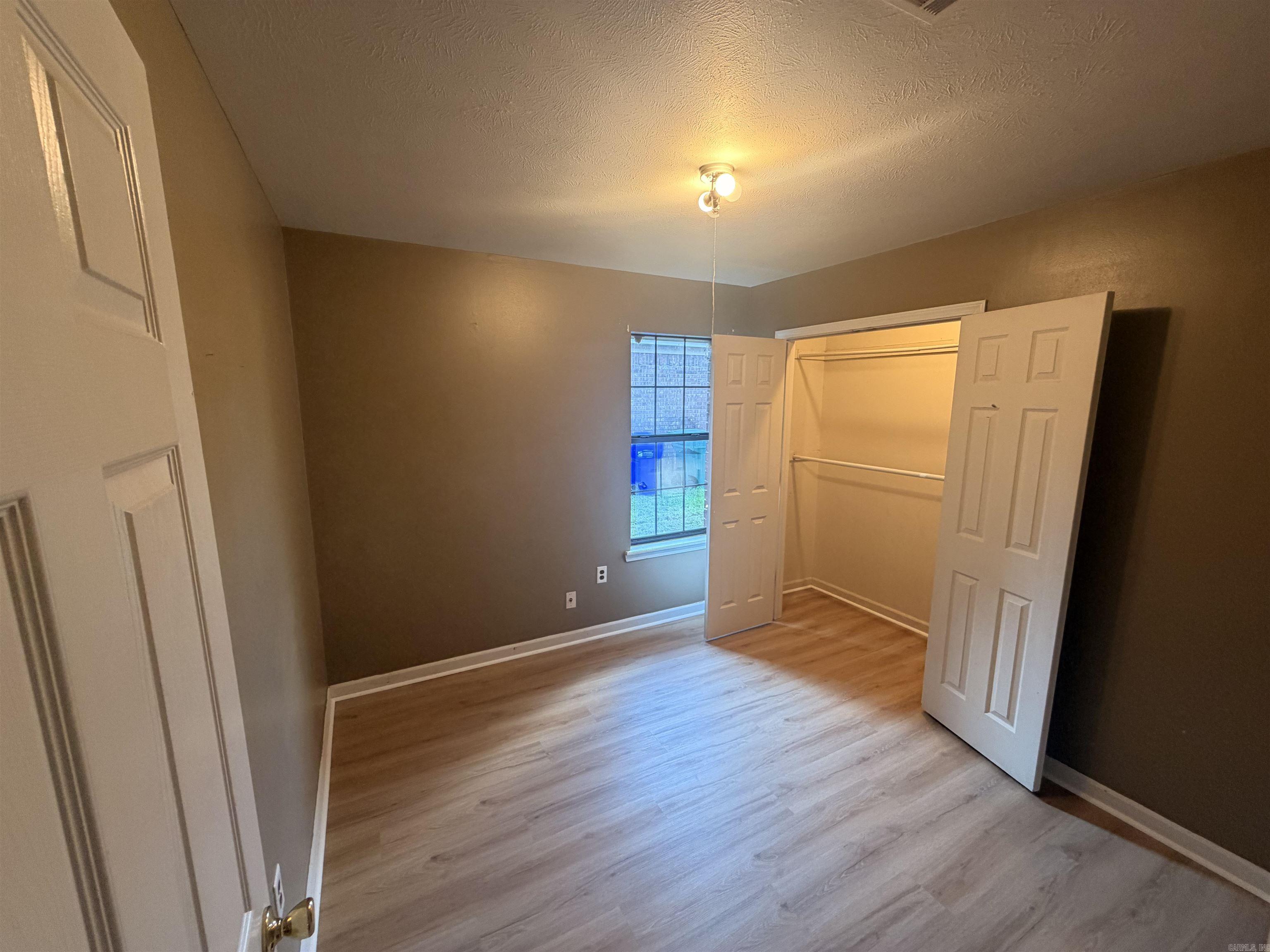 2575 Winchester Drive Property Photo 8
