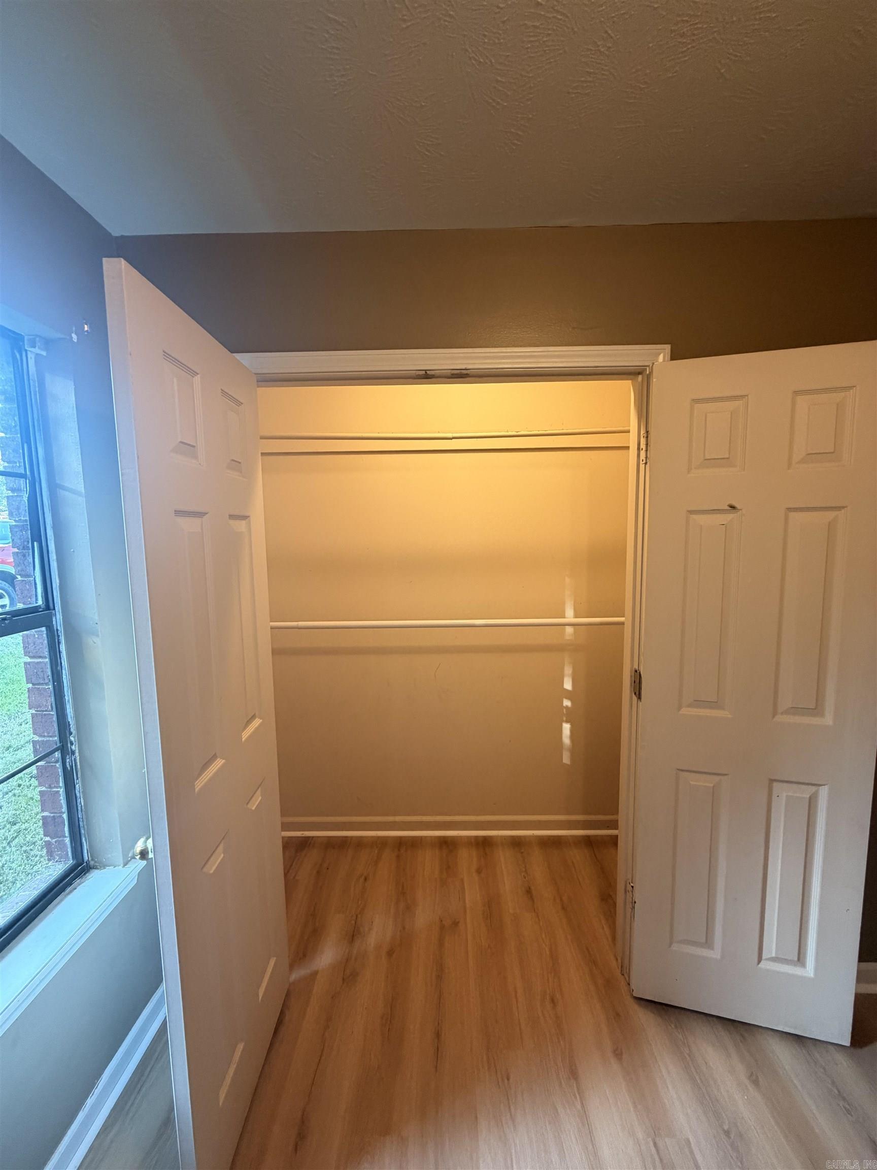 2575 Winchester Drive Property Photo 9