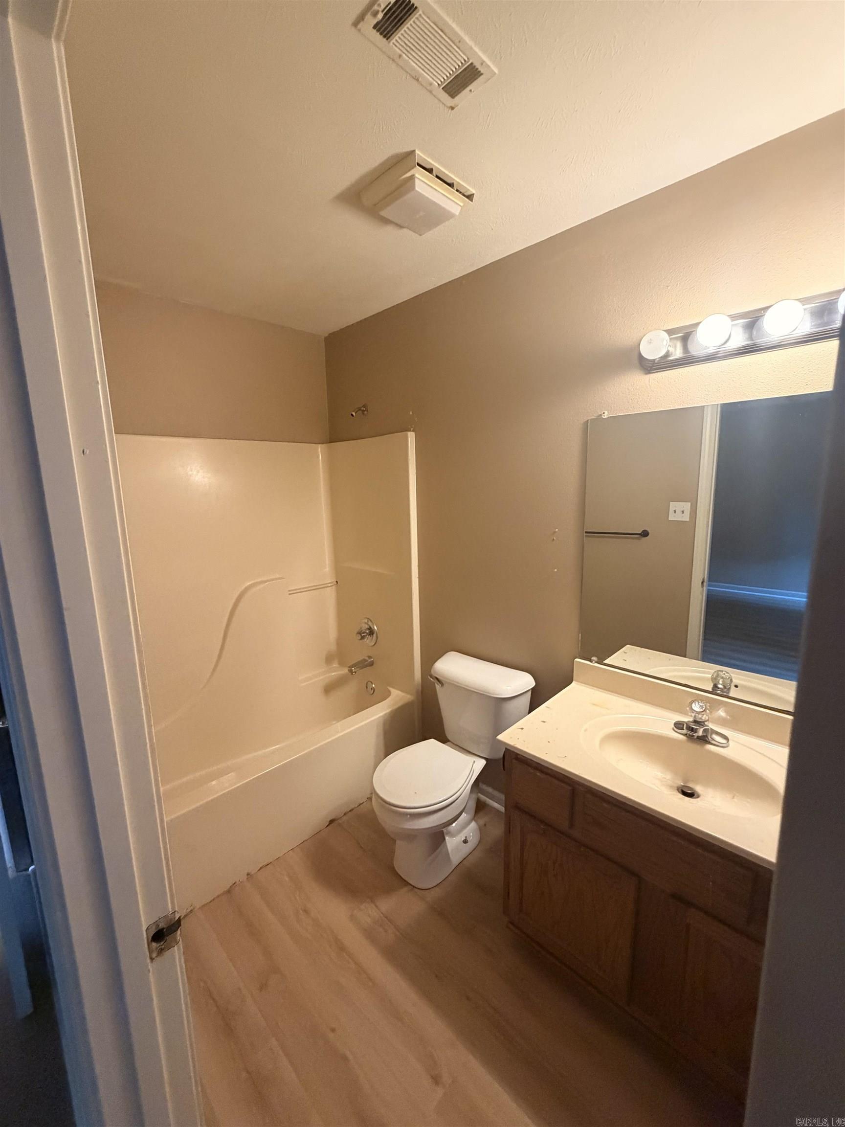 2575 Winchester Drive Property Photo 15