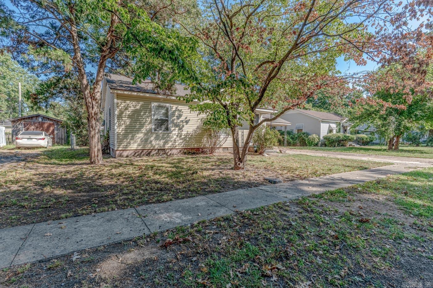 512 W Lee Ave Property Photo 4