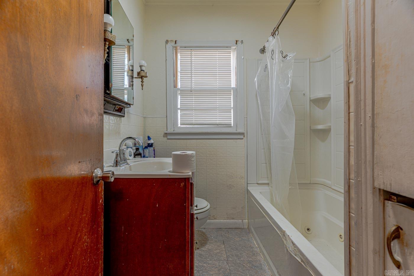 512 W Lee Ave Property Photo 16