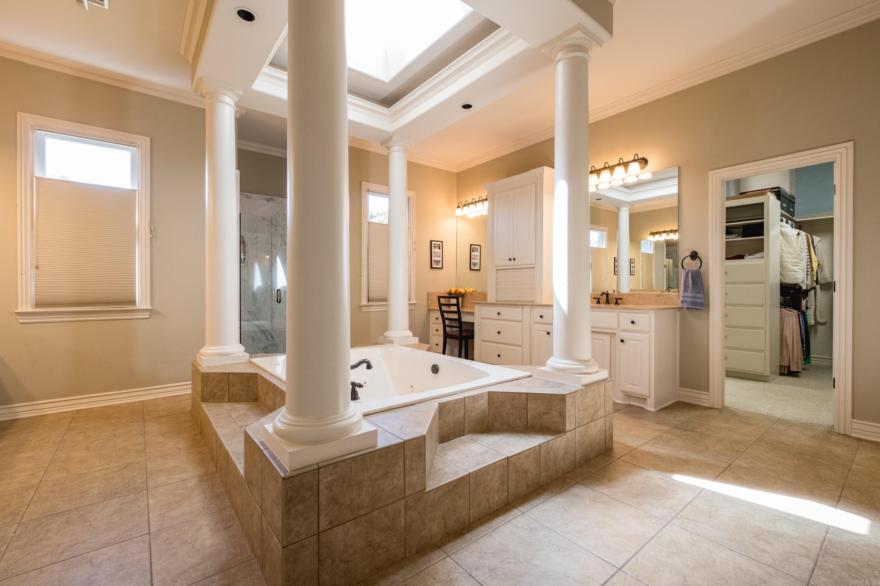 11 Deauville Circle Property Photo 25