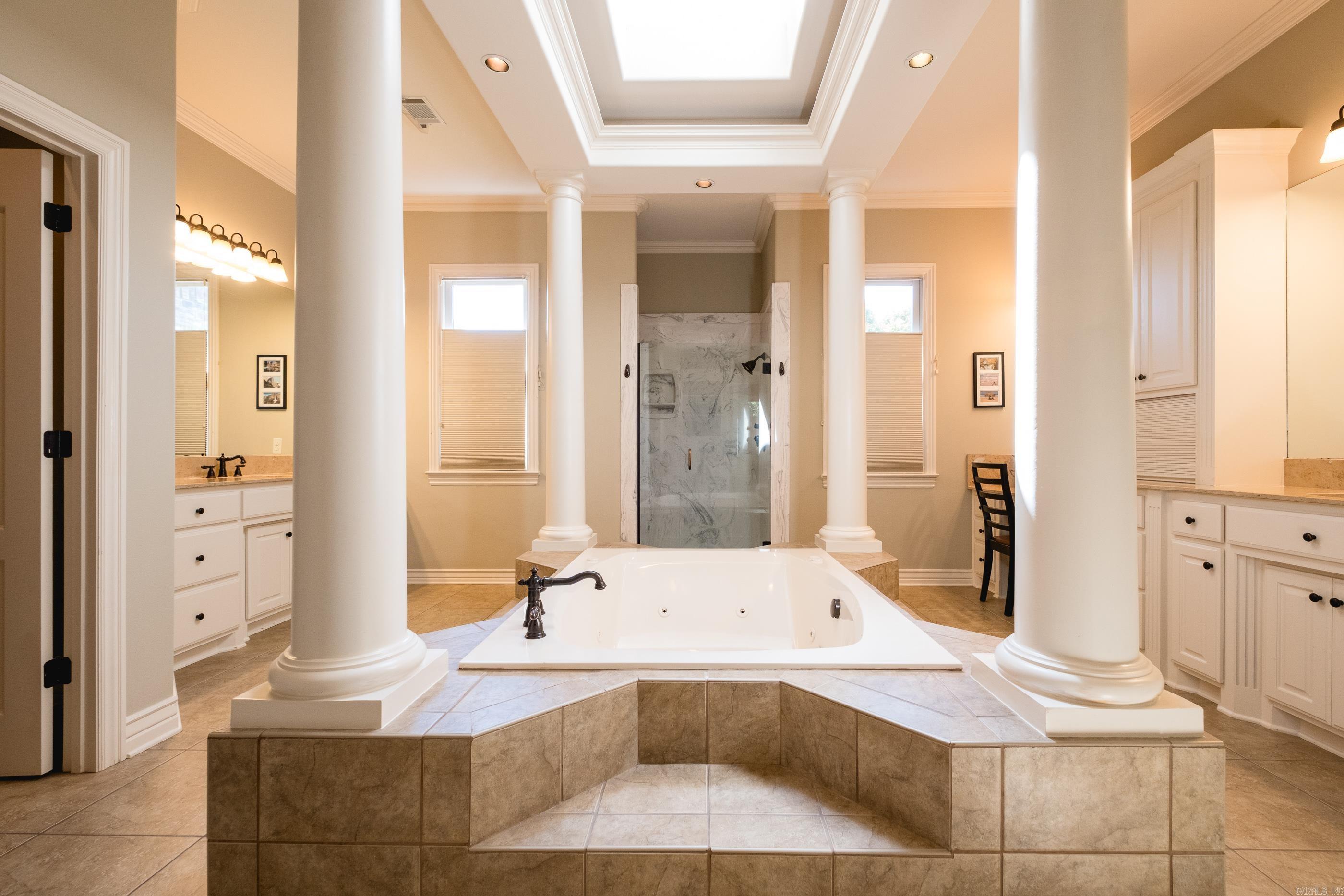 11 Deauville Circle Property Photo 26