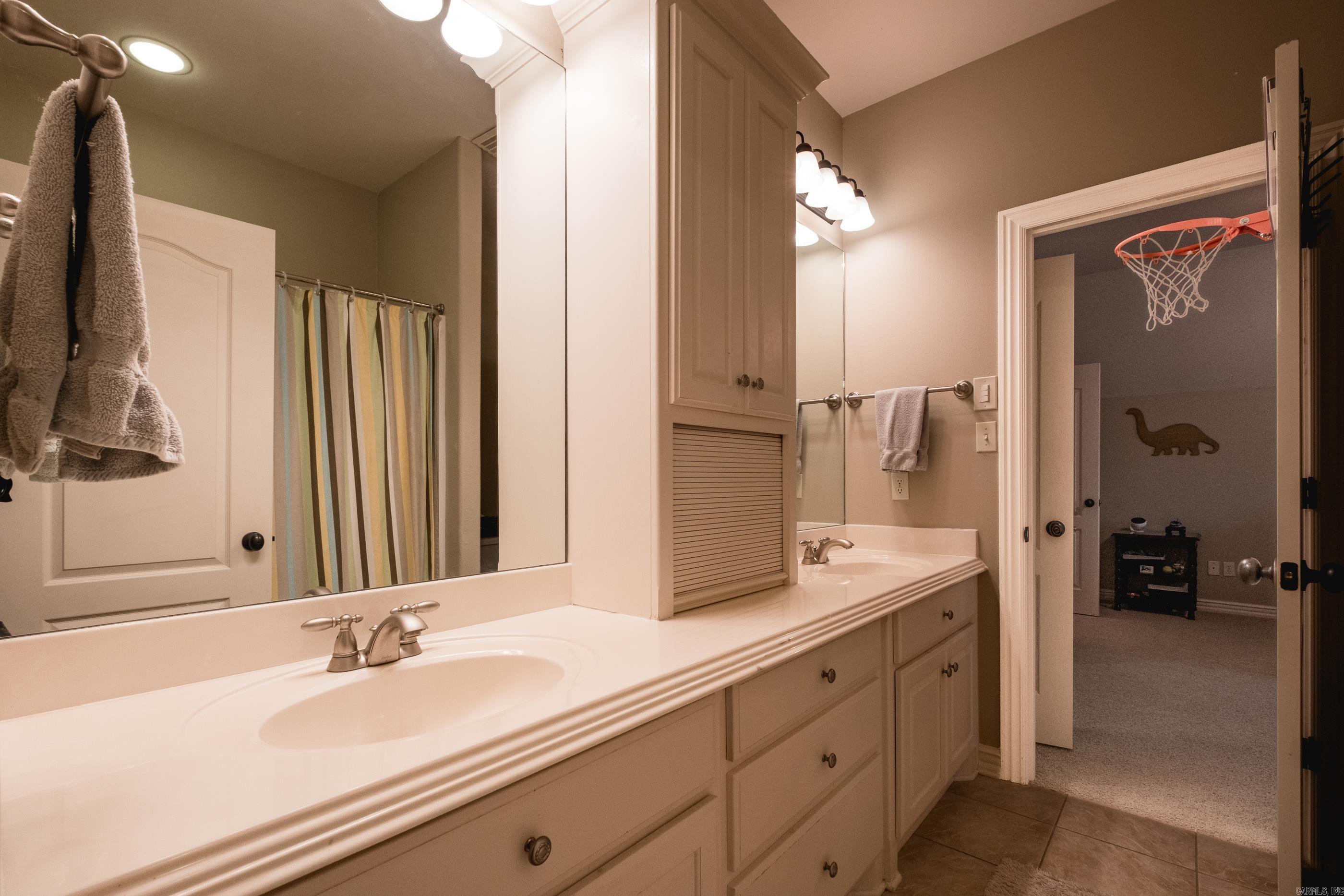 11 Deauville Circle Property Photo 32