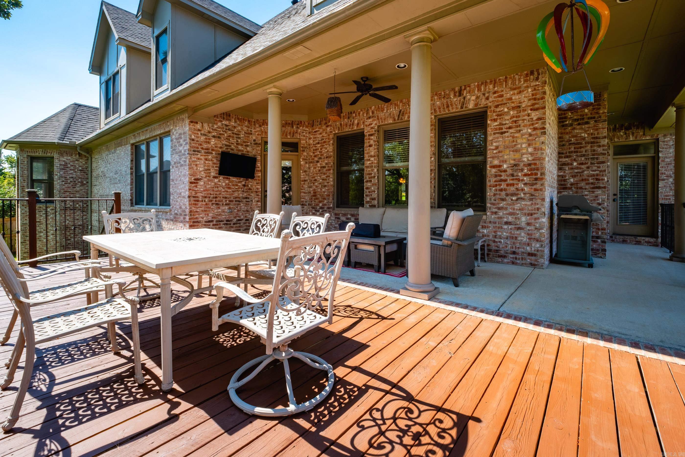 11 Deauville Circle Property Photo 41