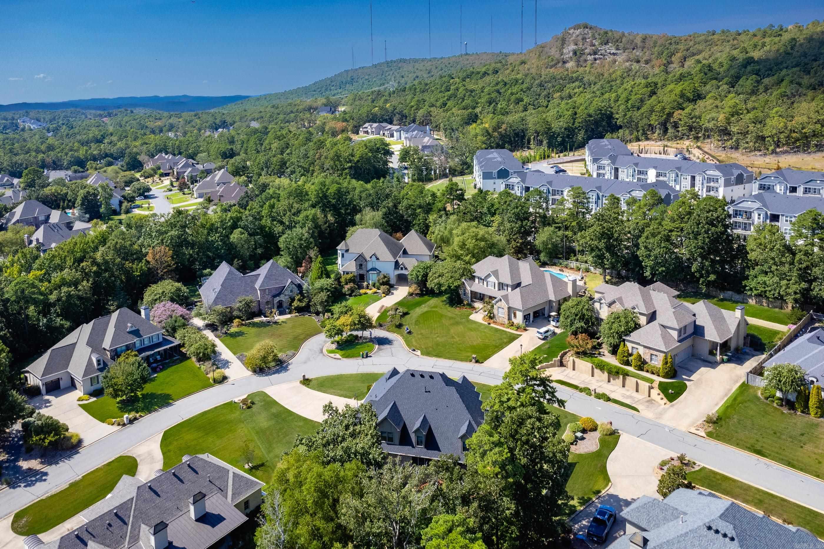 11 Deauville Circle Property Photo 48