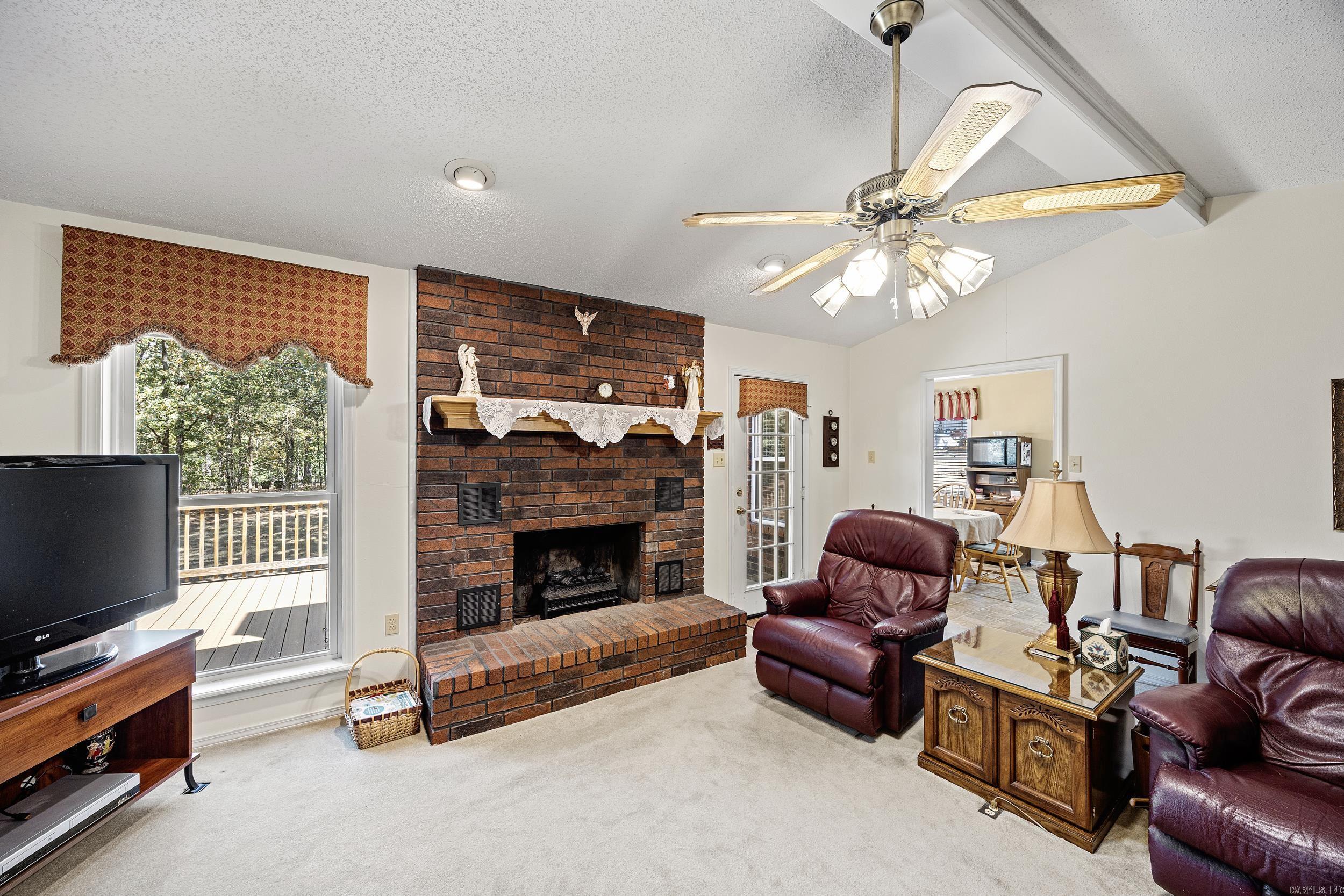 129 Dawn Circle Property Photo 3