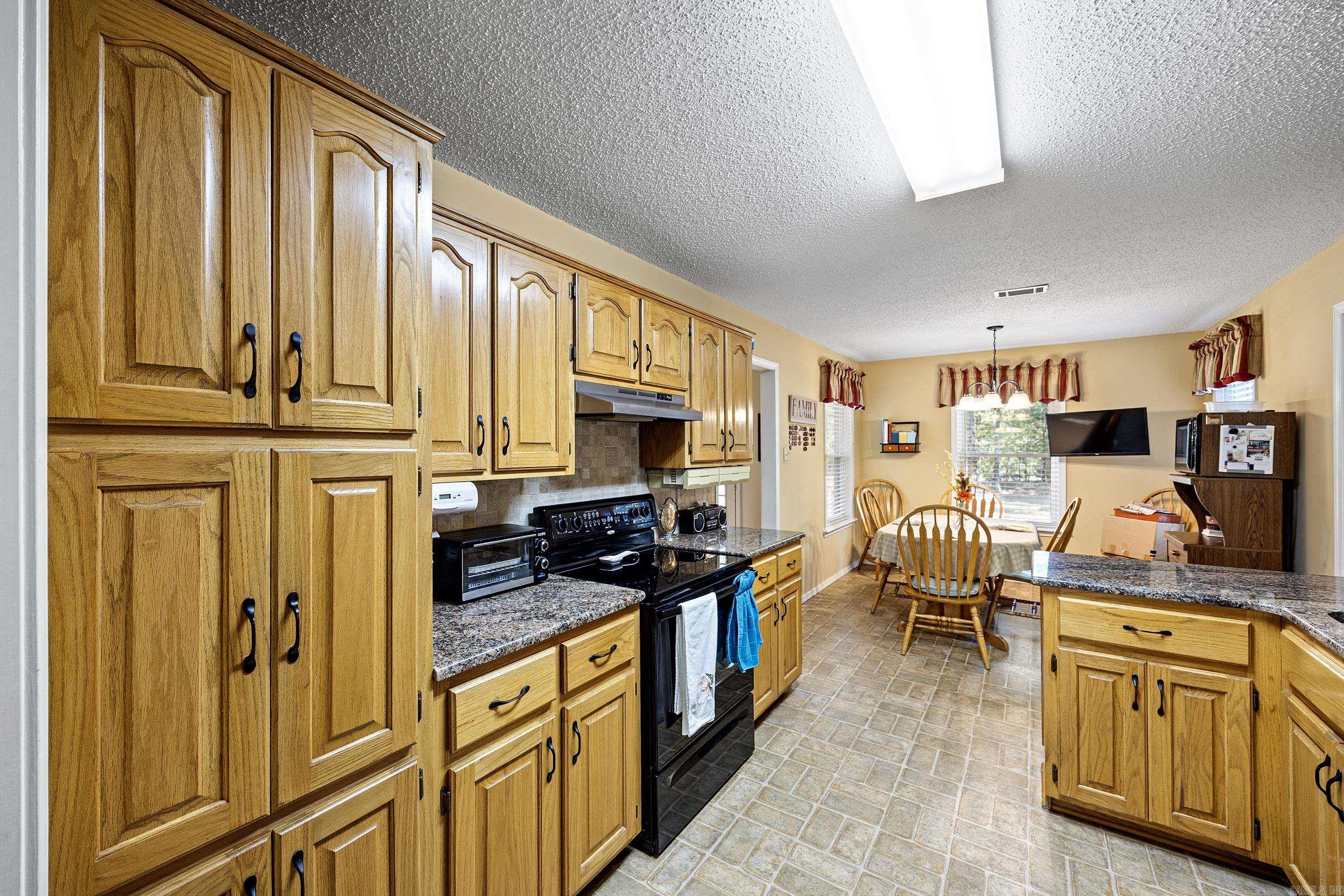 129 Dawn Circle Property Photo 5