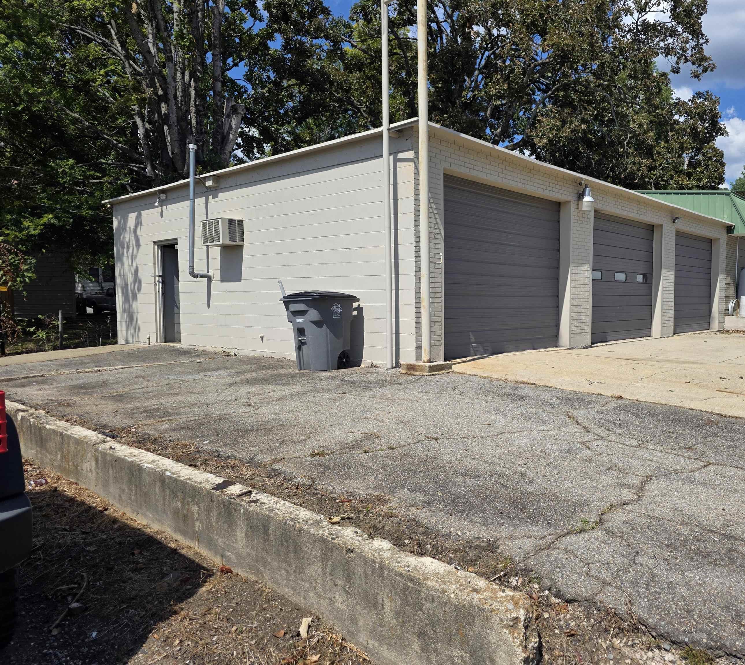 410 Seventh Street Property Photo 2