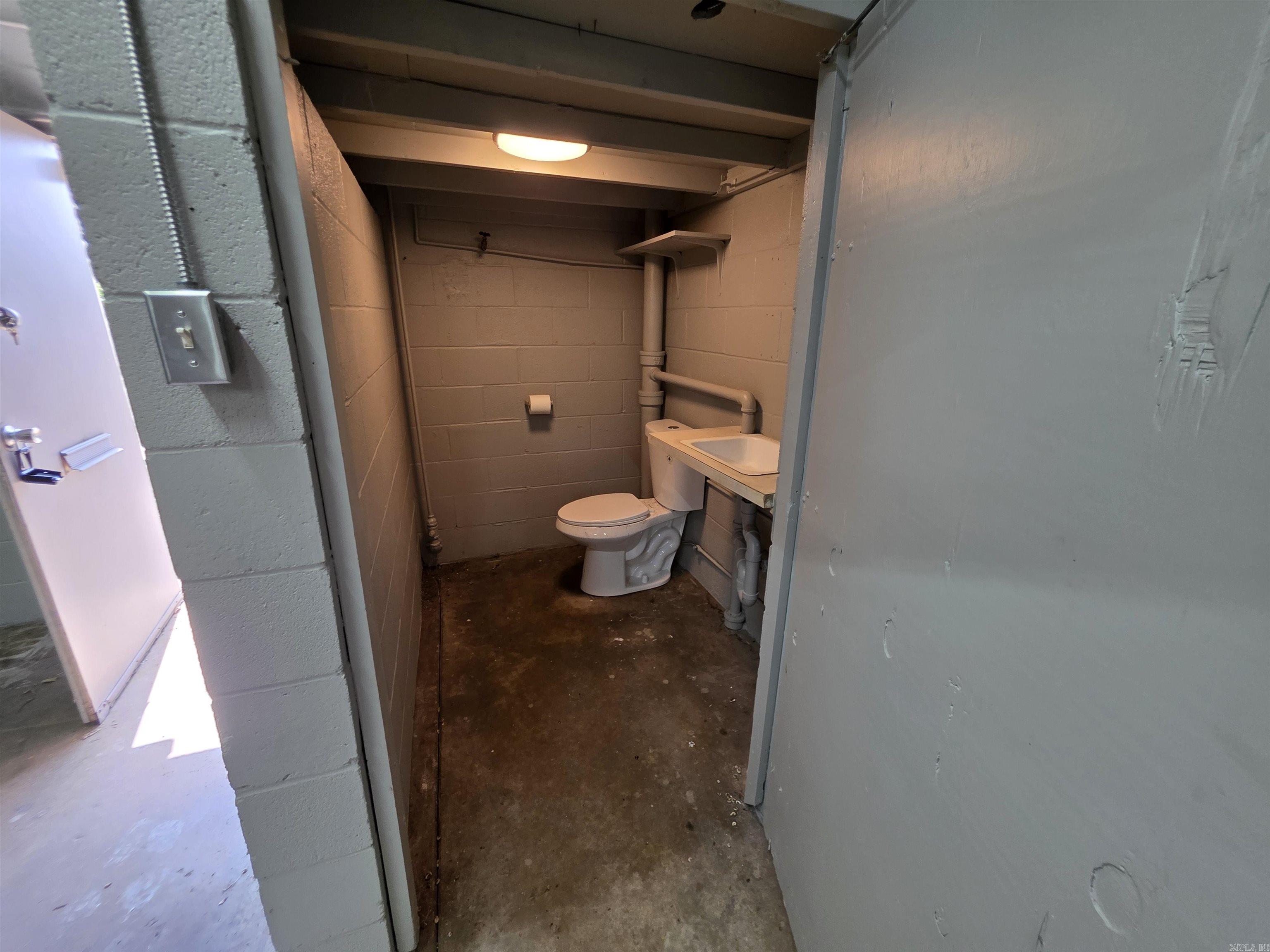 410 Seventh Street Property Photo 8